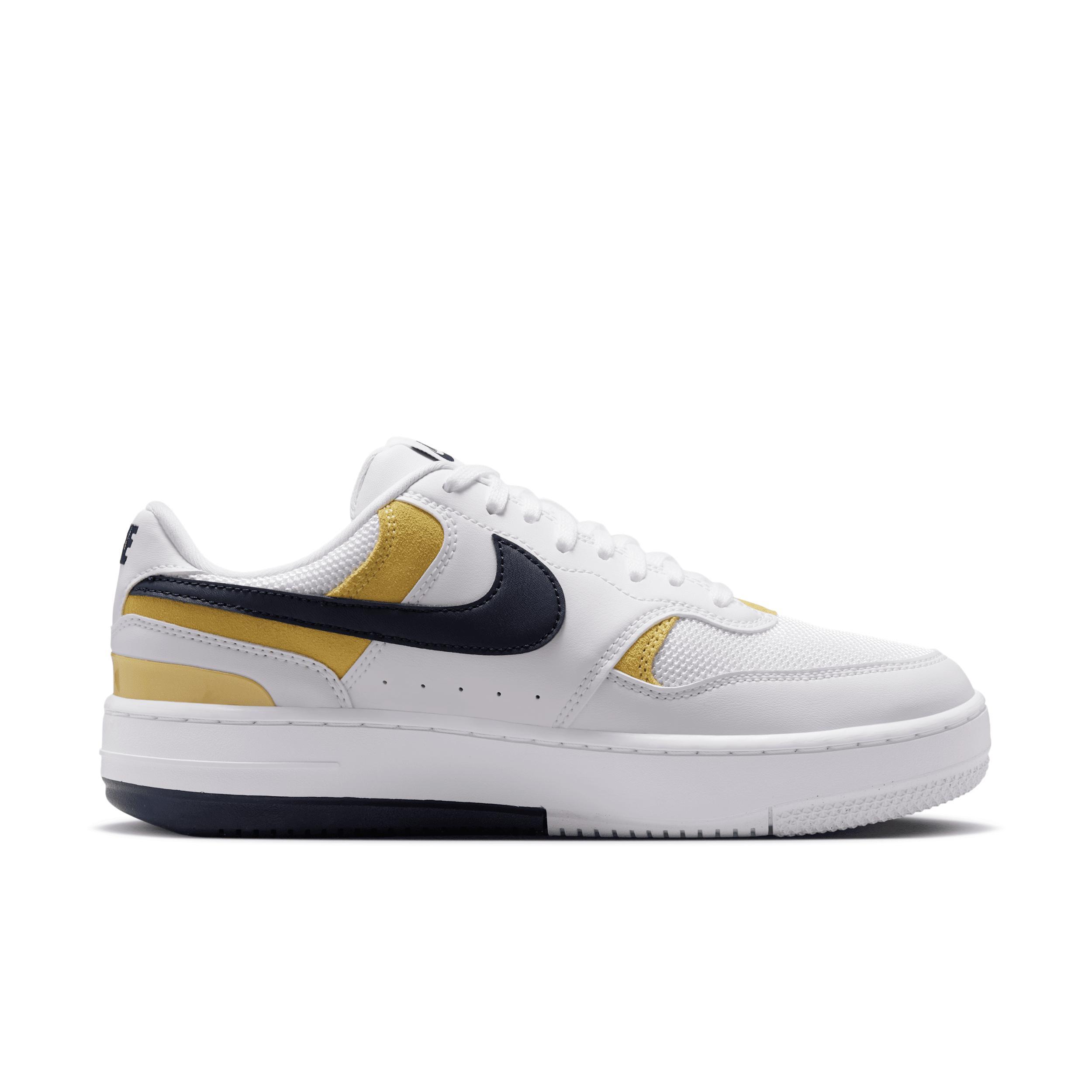 Nike Women's Gamma Force Shoes Product Image