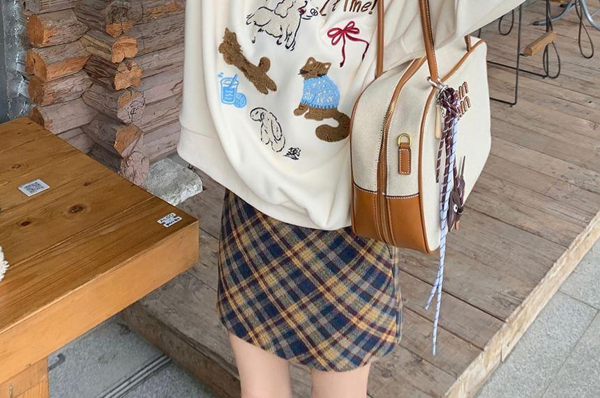 Drop Shoulder Crew Neck Cartoon Oversized Pullover / High Waist Plaid Mini A-Line Skirt Product Image