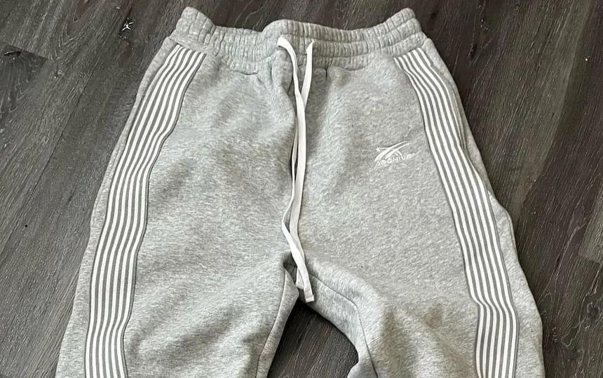 Drawstring Waist Striped Wide Leg Sweatpants Product Image
