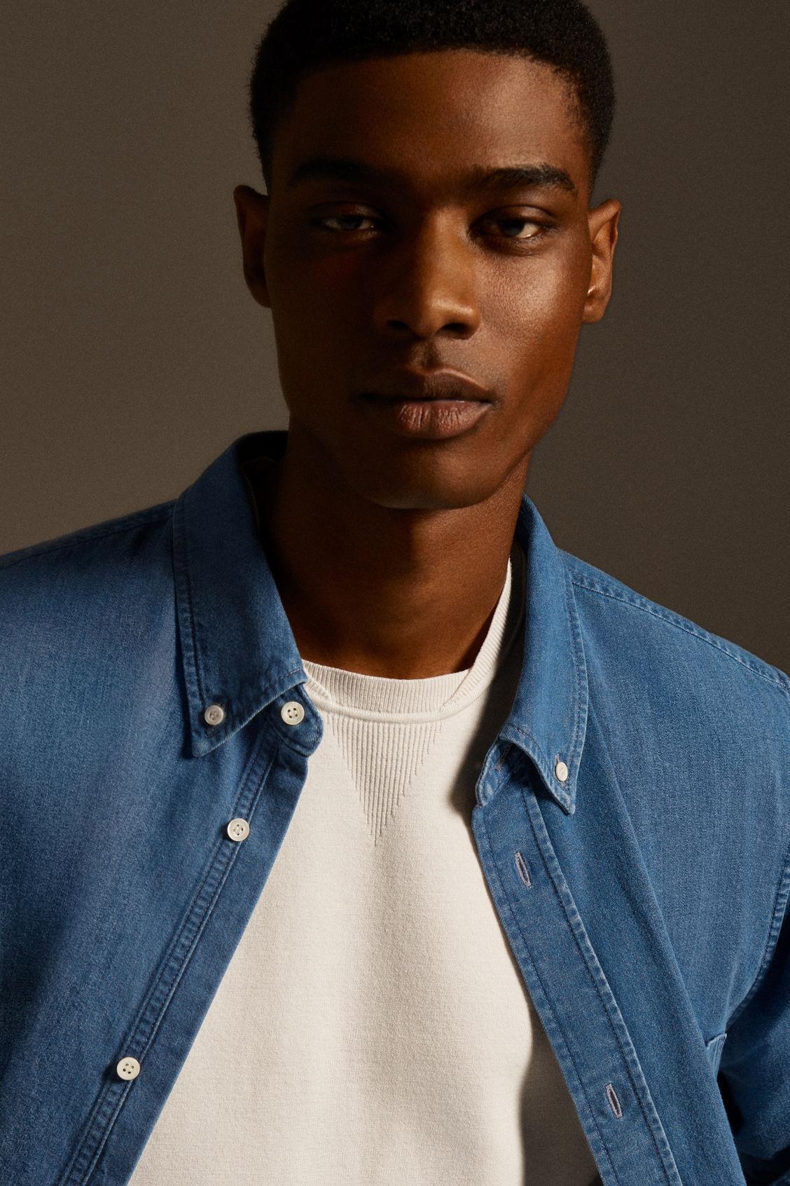 CHAMBRAY SHIRT Product Image