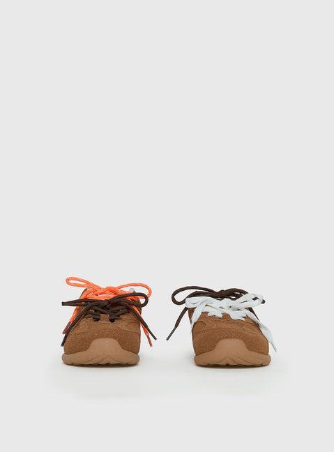 Extra Mile Sneakers Brown Product Image