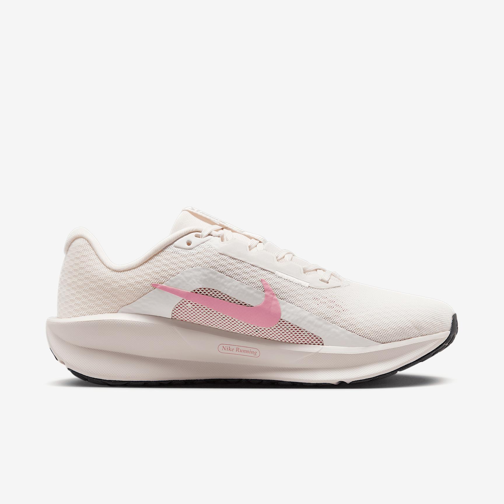 Nike Downshifter 13 Women's Road Running Shoes (Extra Wide) Product Image