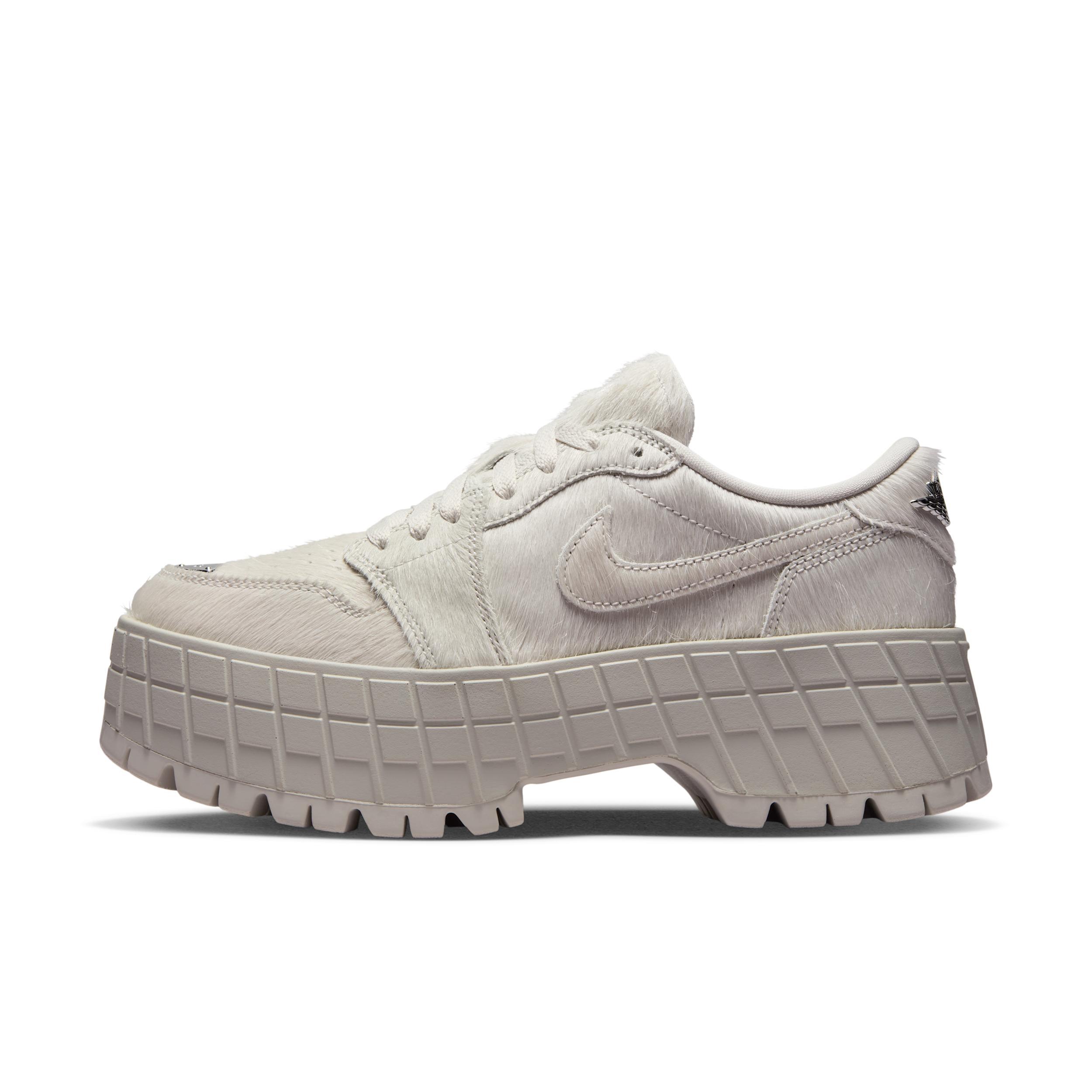 Air Jordan 1 Brooklyn Low Women's Shoes Product Image