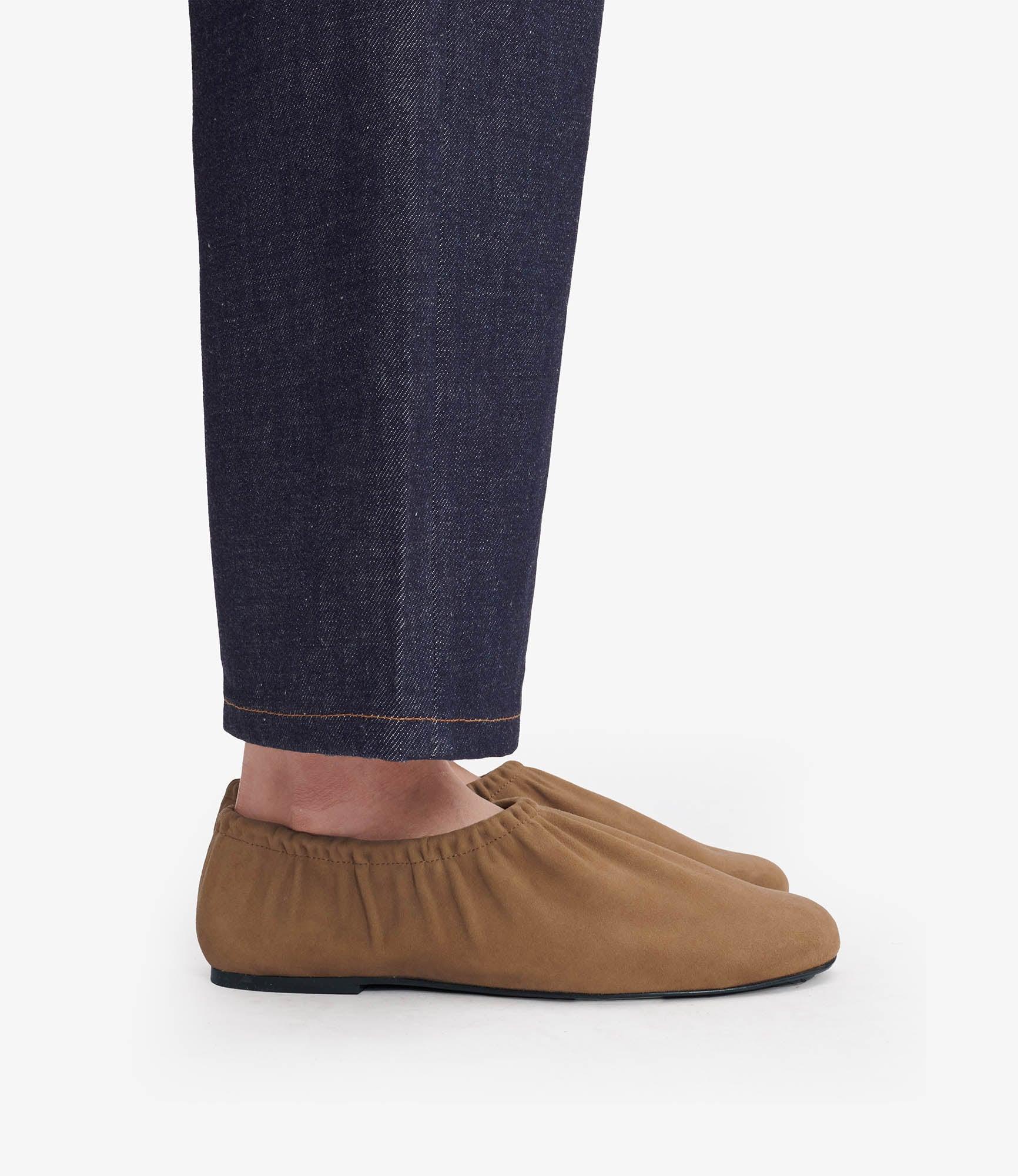 Swan slip-ons Product Image