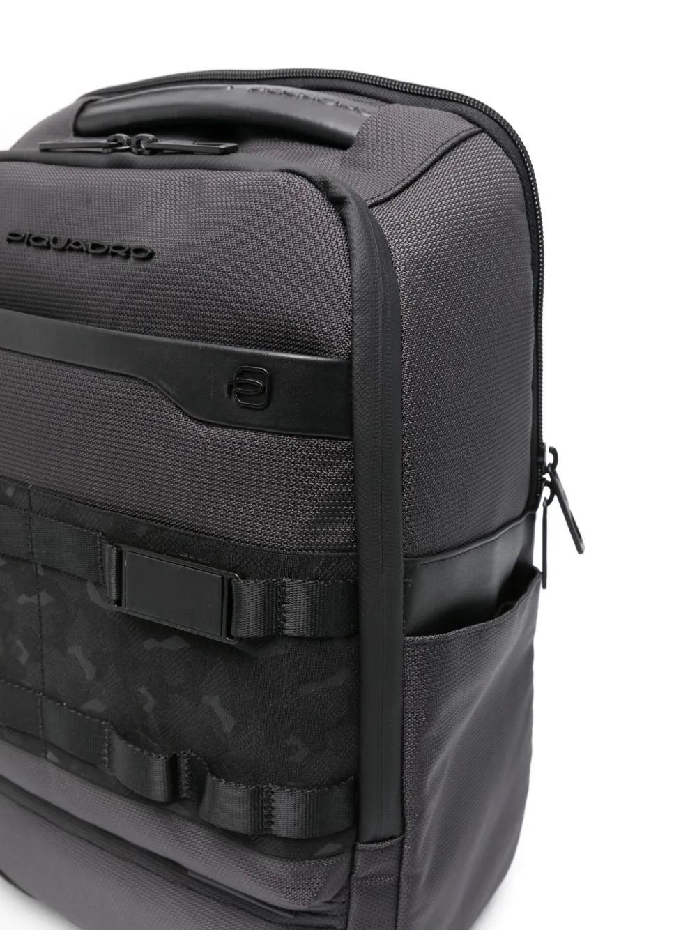 PIQUADRO Logo-plaque Panelled Backpack In Black Product Image