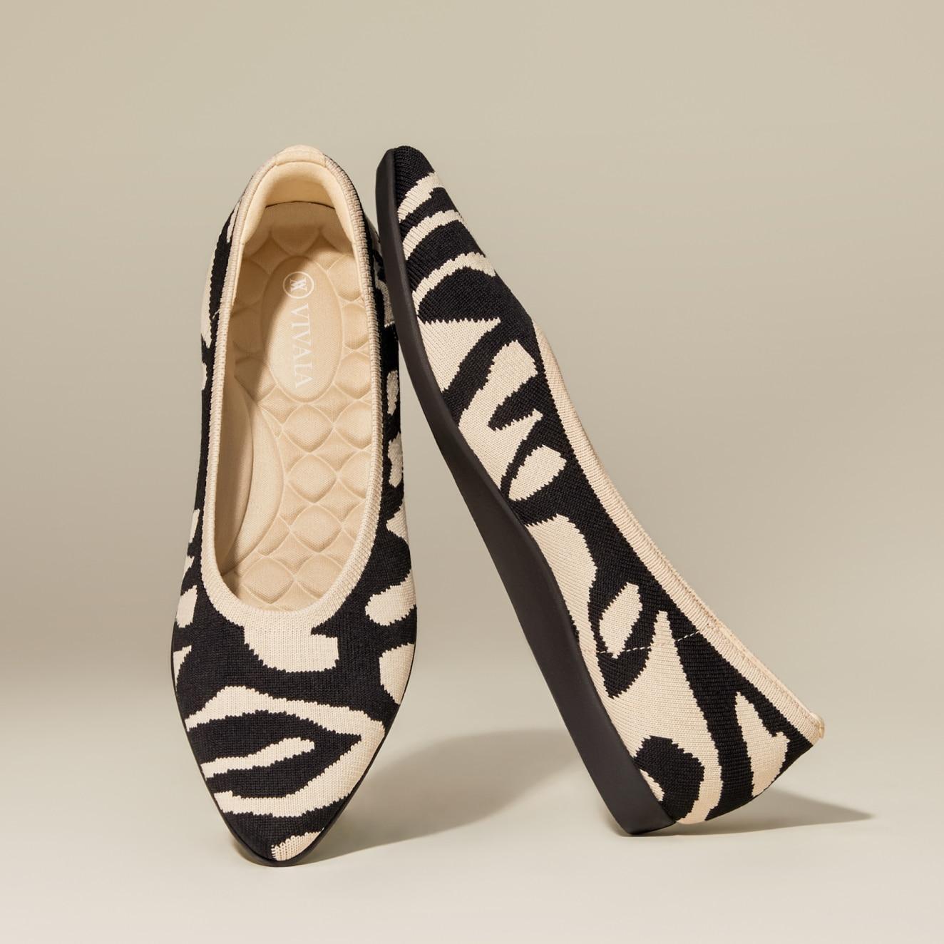 Lightweight Pointed-Ballet Flats (Aria Walker) Product Image