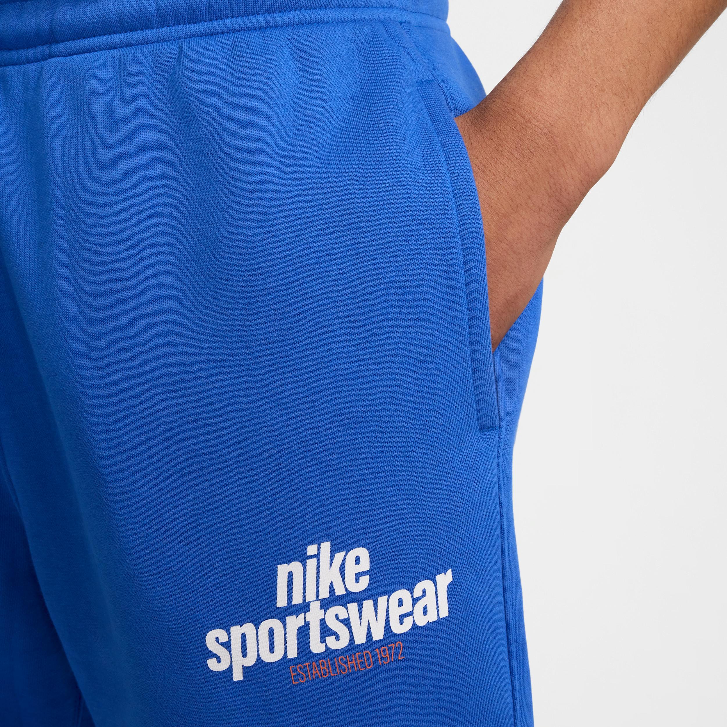 Nike Club Men's Fleece Pants Product Image