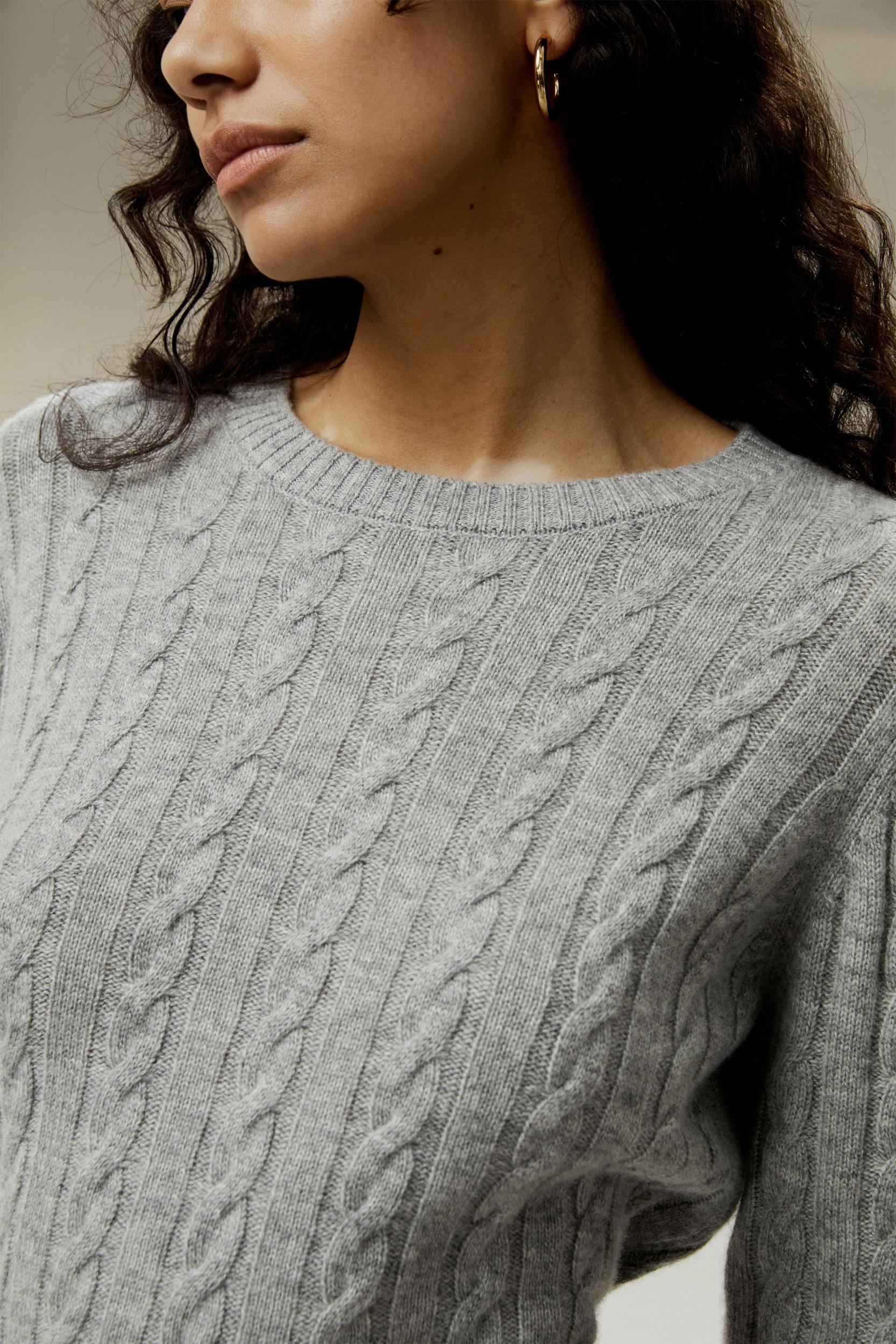 Classic Cable Knit Sweater with Ribbed Edges Product Image