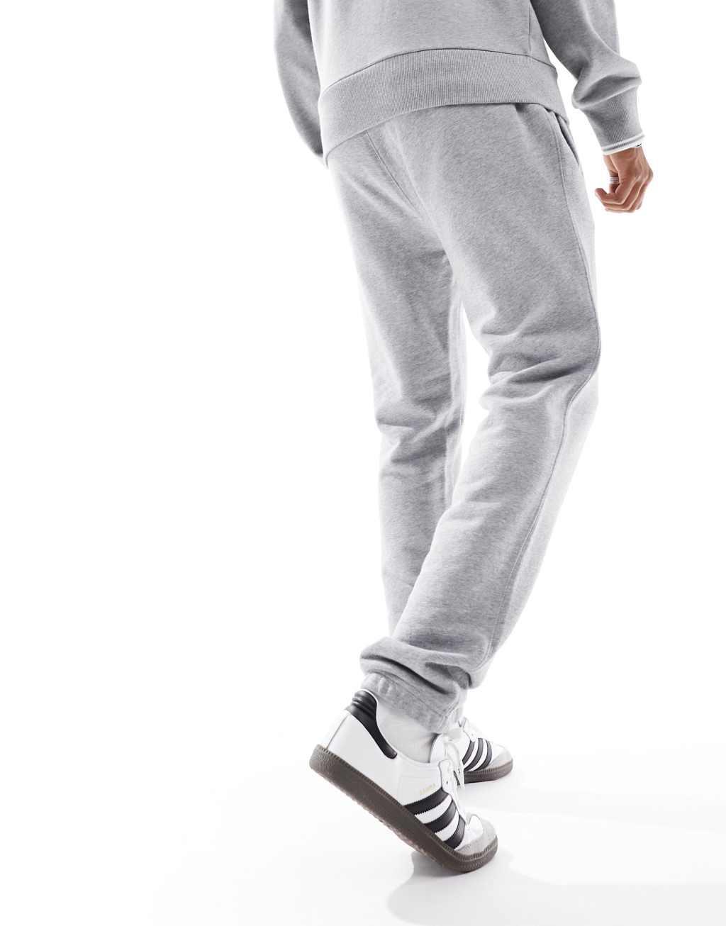 Fred Perry loopback sweatpants in gray Product Image