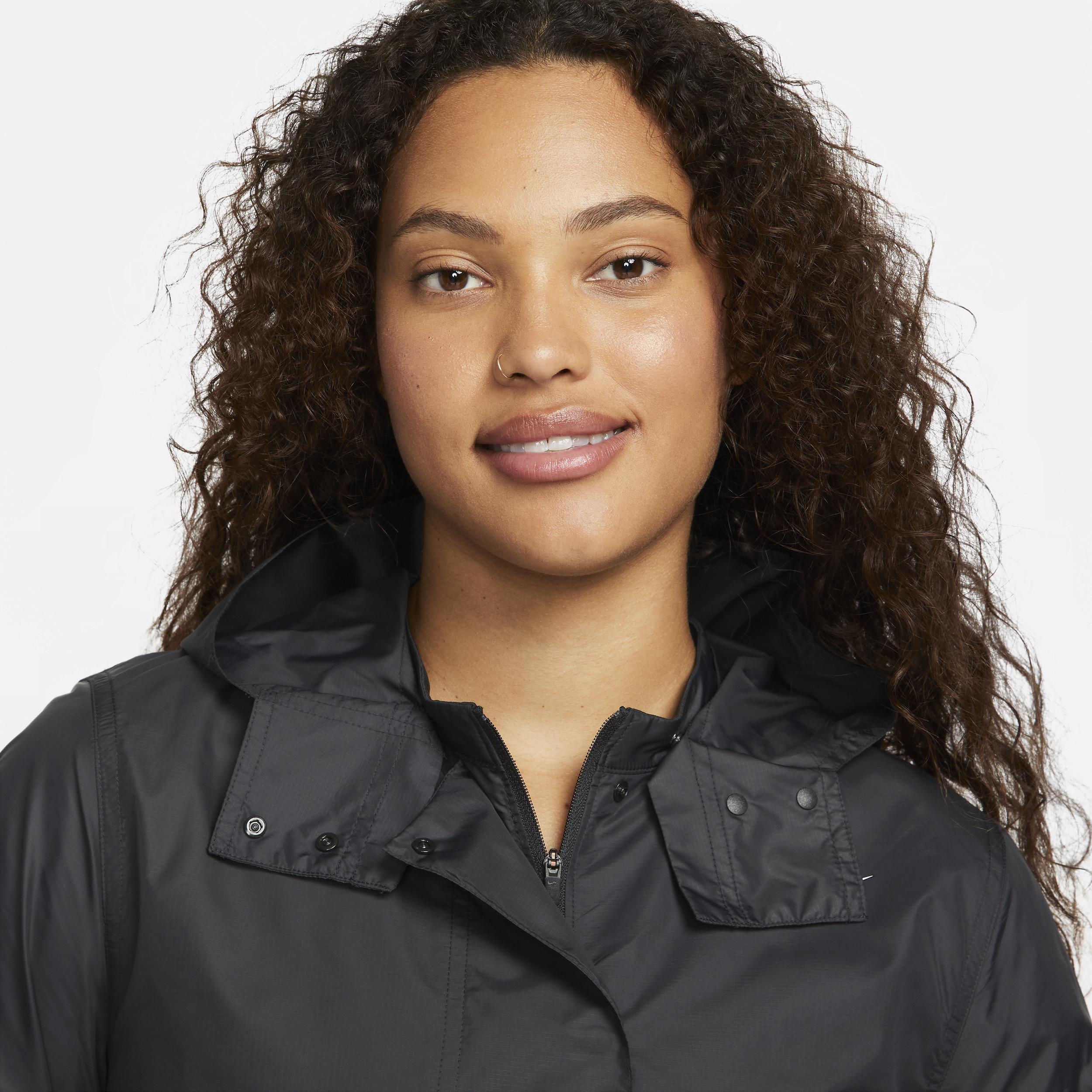 Nike Women's Tour Repel Golf Jacket Product Image