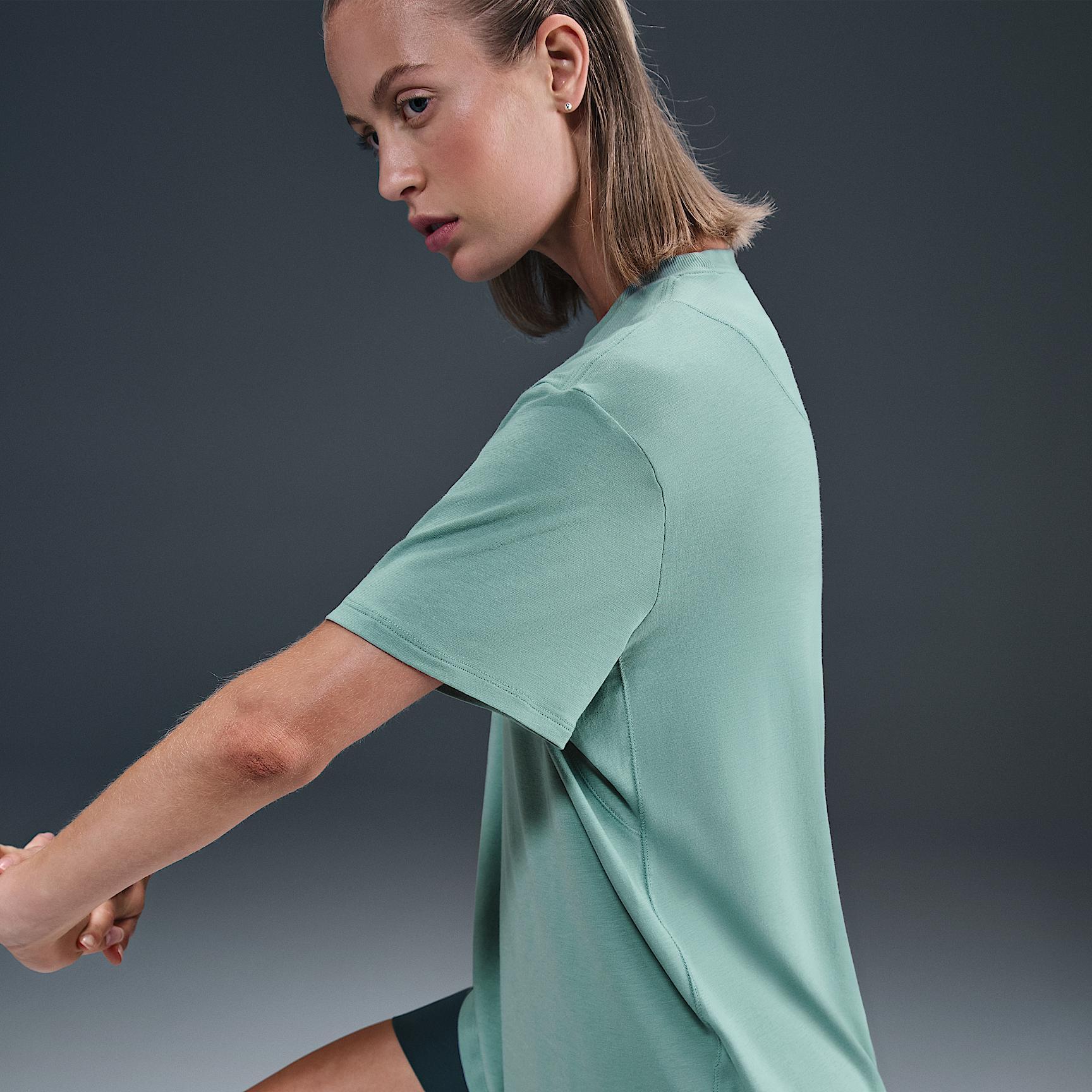 Nike One Relaxed Women's Dri-FIT Short-Sleeve Top Product Image