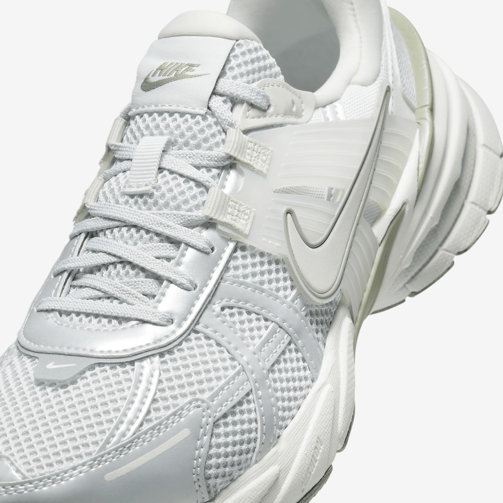 Nike V2K Run Women's Shoes Product Image