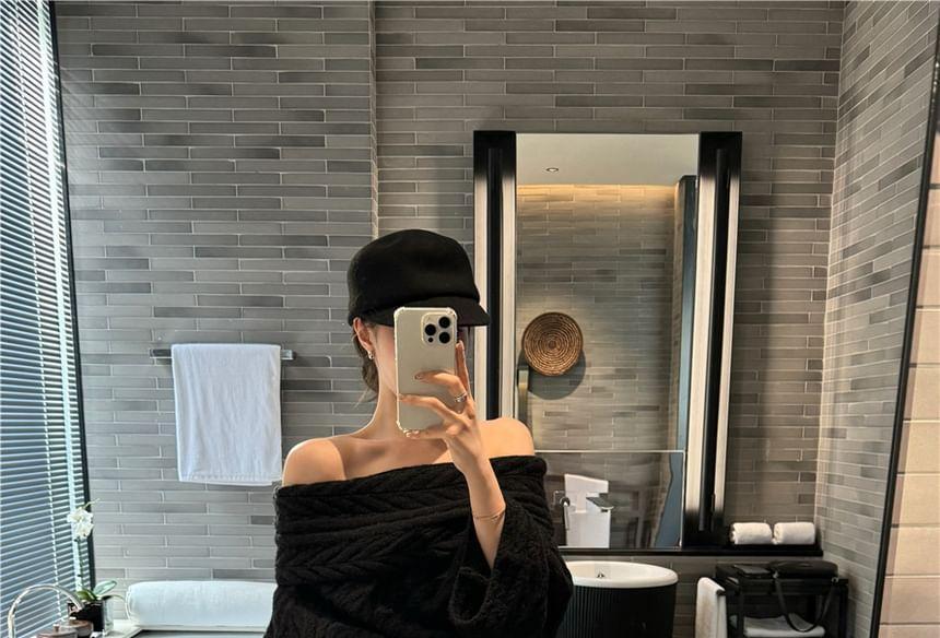 Off-Shoulder Plain Cable Knit Sweater Product Image