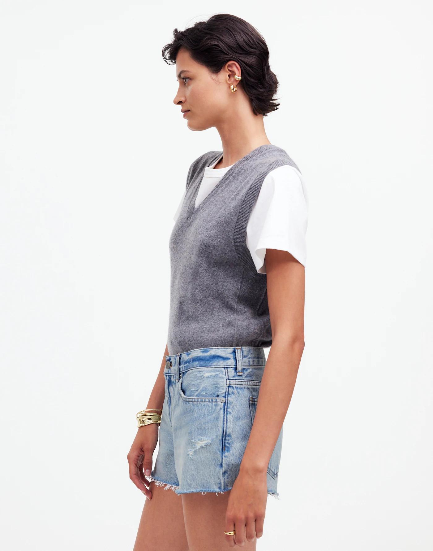 Low-Rise Boyfriend Shorts in Kalamazoo Wash: Raw-Hem Edition Product Image