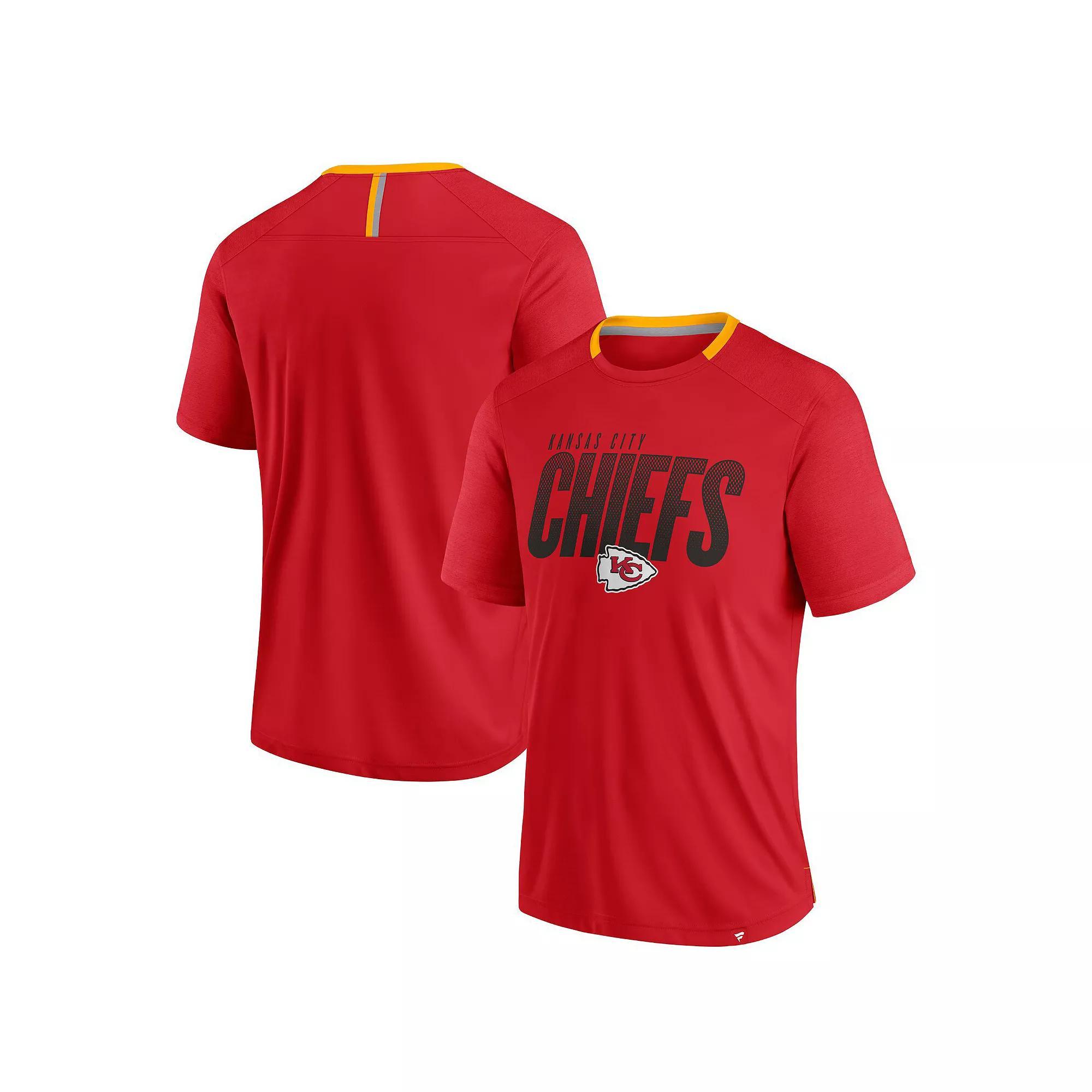 Men's Fanatics Red Kansas City Chiefs Defender Fade Slant T-Shirt, Size: Medium Product Image