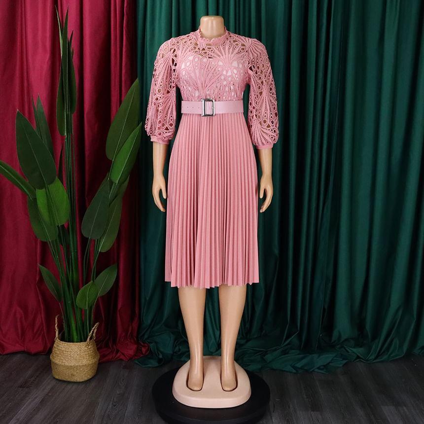 Plus Size 3/4 Sleeve Round Neck Eyelet Lace Pleated Midi Dress Product Image