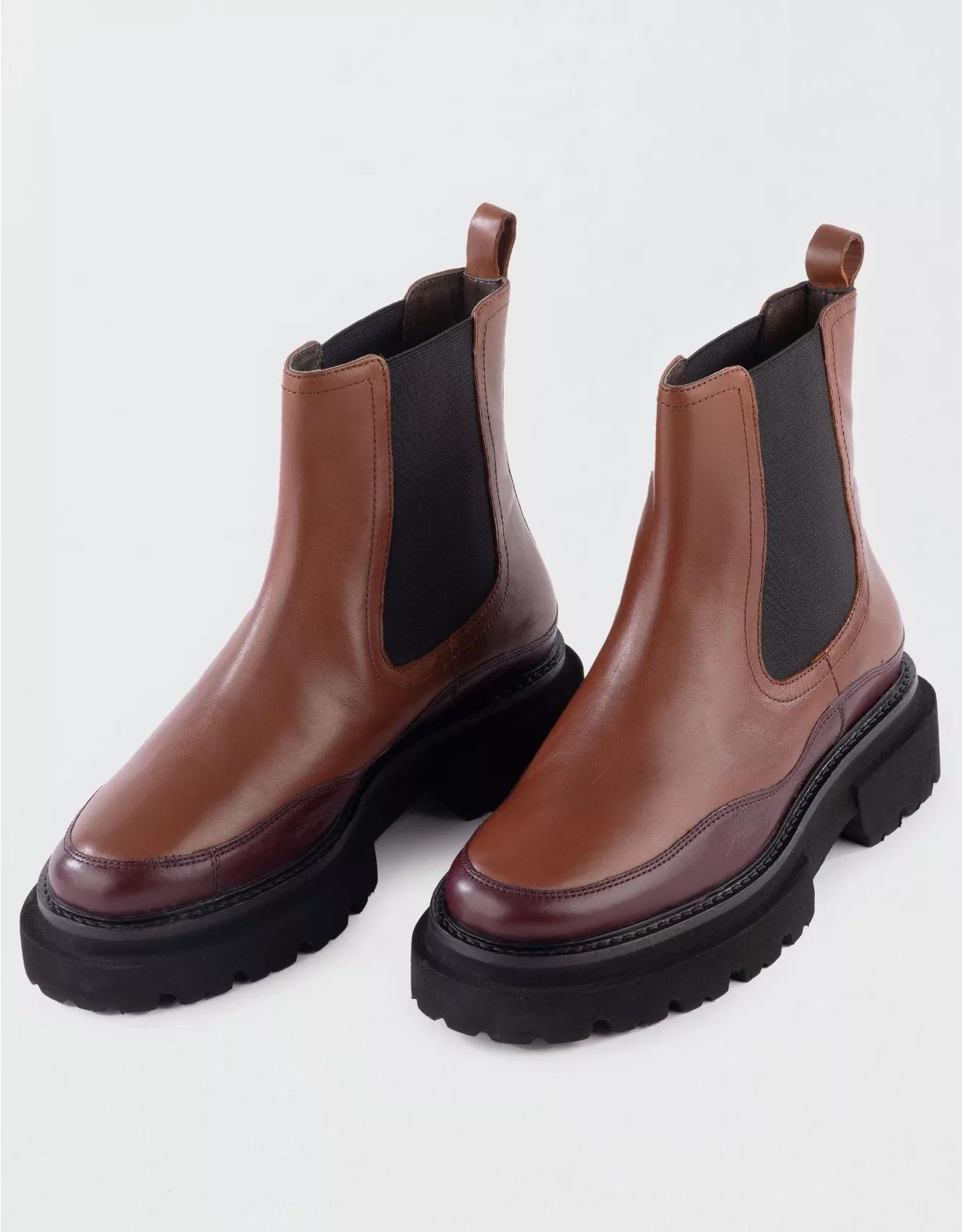 Seychelles Women's Savor the Moment Chelsea Boot Product Image