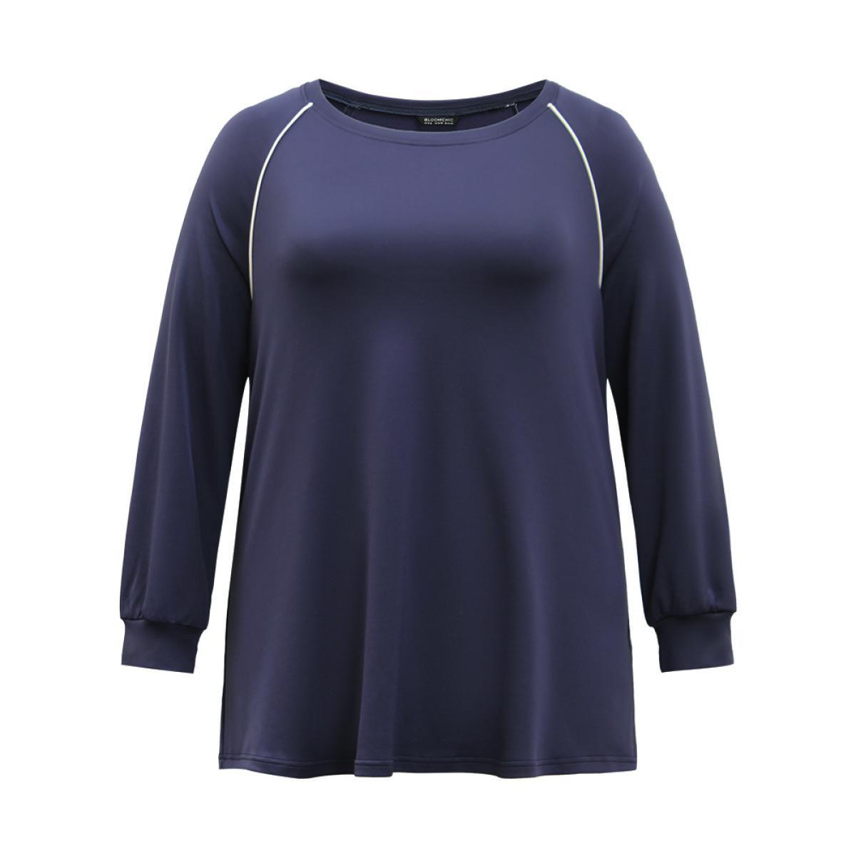 Plus Size Supersoft Essentials Contrast Trim Raglan Sleeve Sweatshirt Women DarkBlue Casual Elastic cuffs Round Neck Dailywear Sweatshirts BloomChic 30/6X Product Image