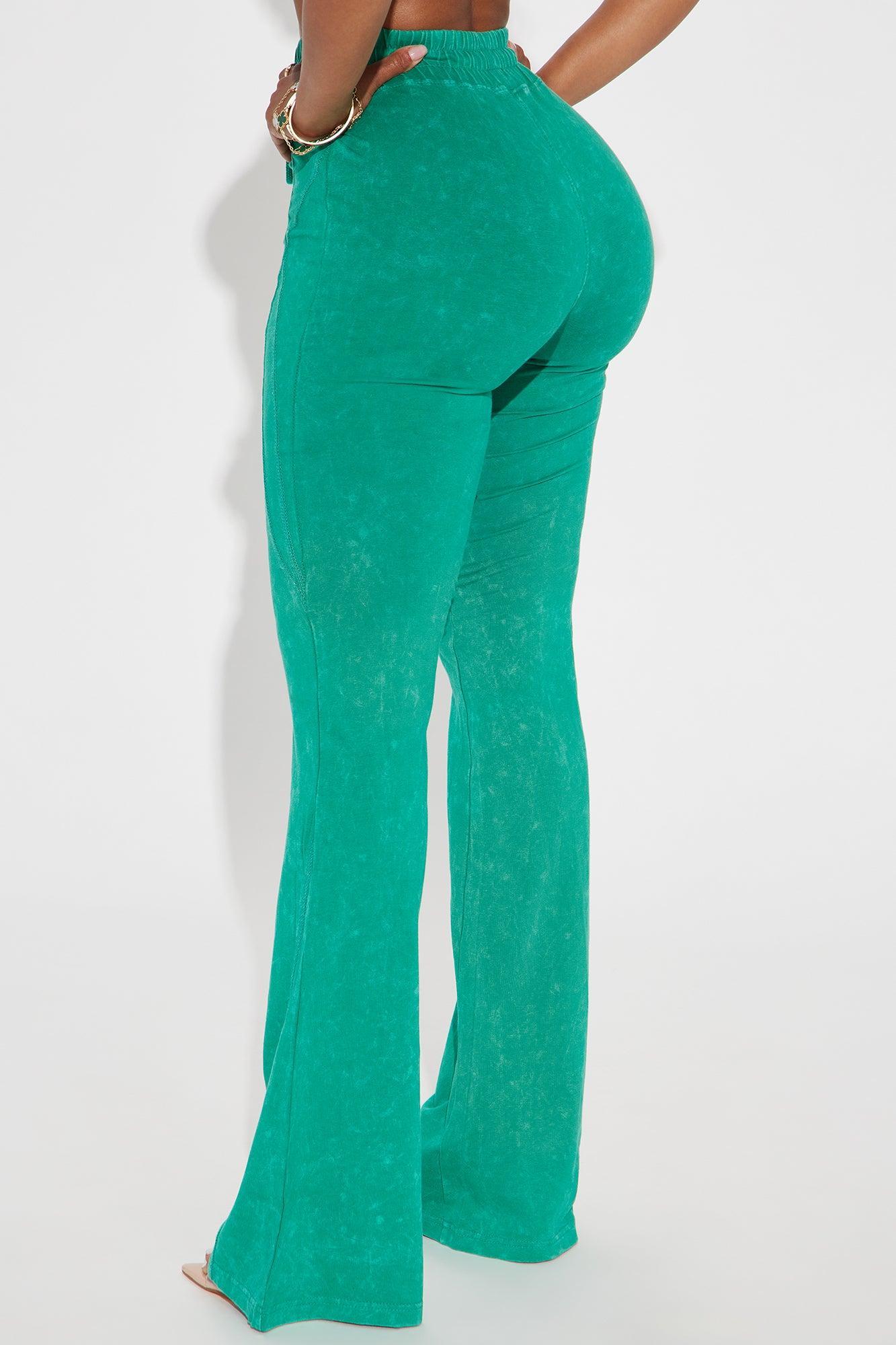 The Hamptons Sporty Flared Pant - Green Product Image