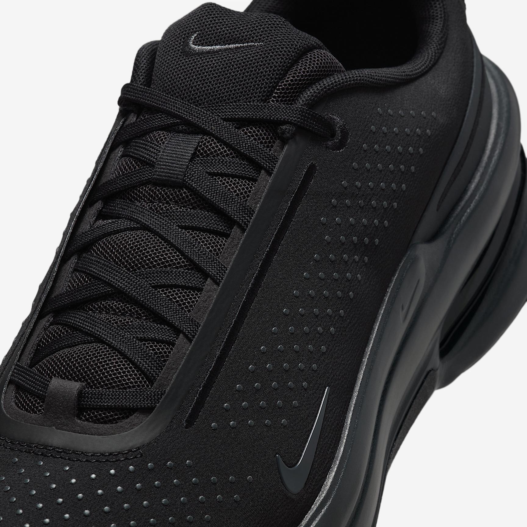 Nike Men's Air Zoom Upturn SC Shoes Product Image