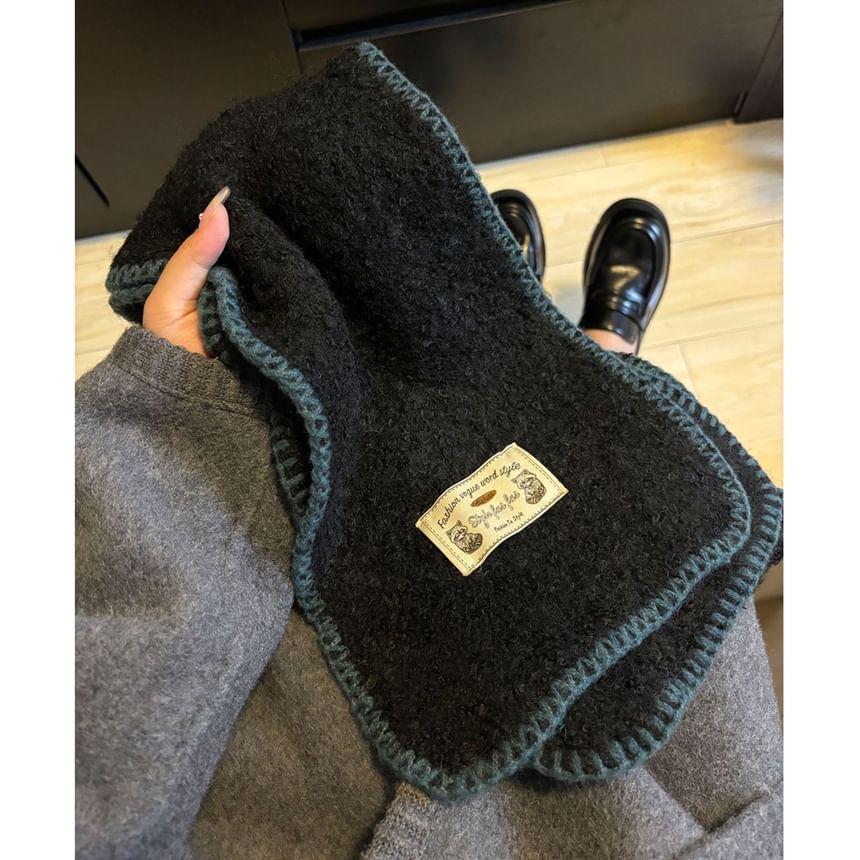Applique Contrast Stitching Knit Scarf Product Image