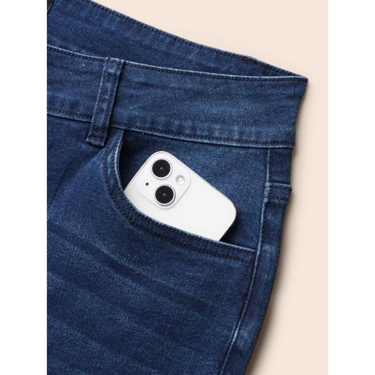 Plus Size Mid-Rise Whiskered Slim-Fit Jeans Women Bluevintage Casual High stretch Slanted pocket Jeans BloomChic 20/2X Product Image