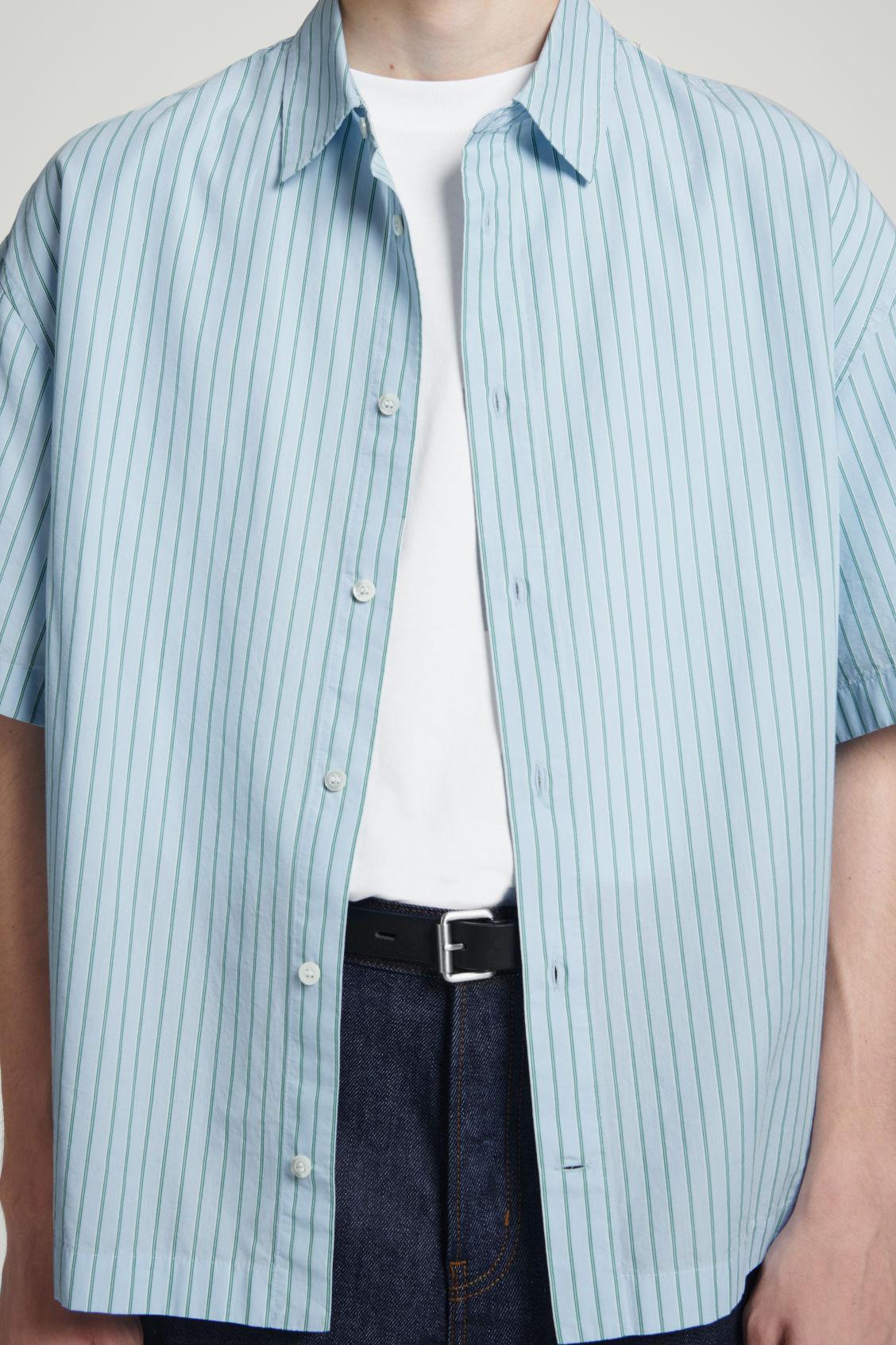RELAXED STRIPED SHORT-SLEEVED SHIRT Product Image