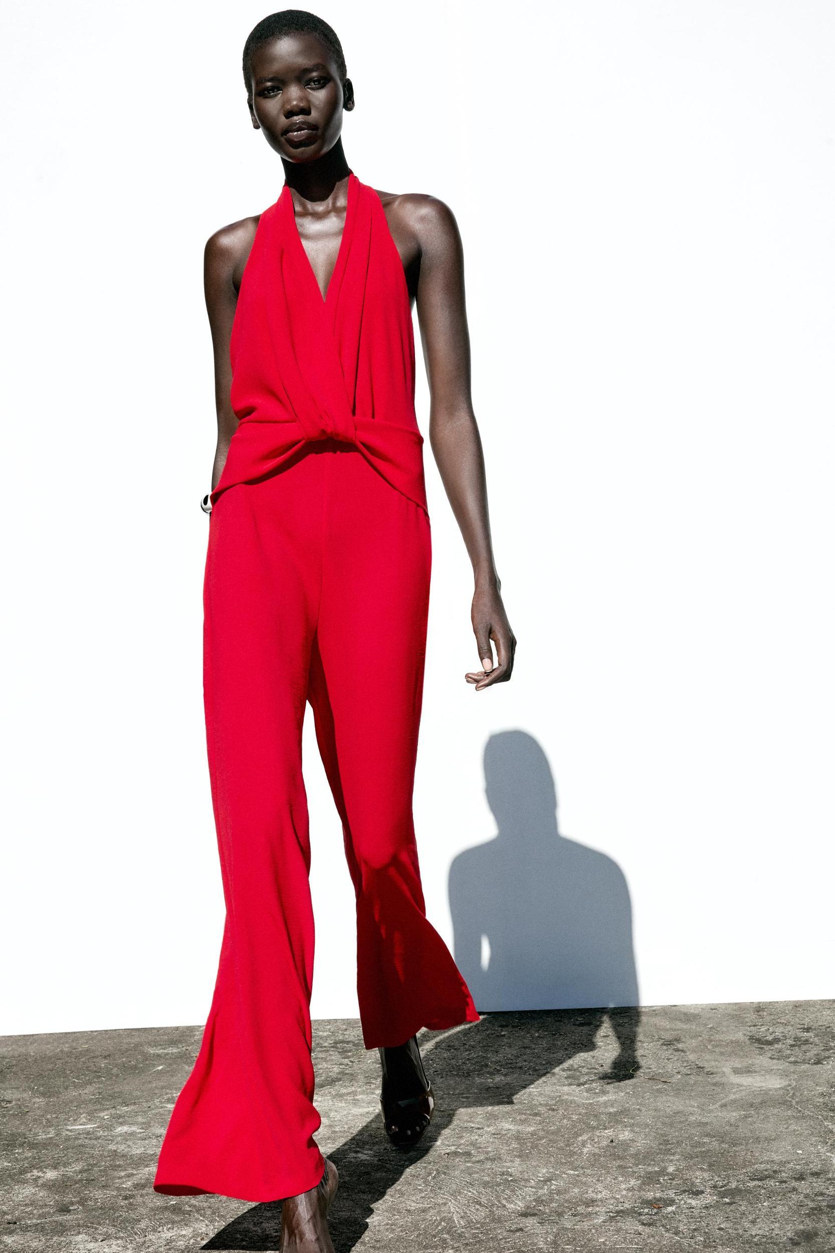 HALTER KNOT JUMPSUIT Product Image