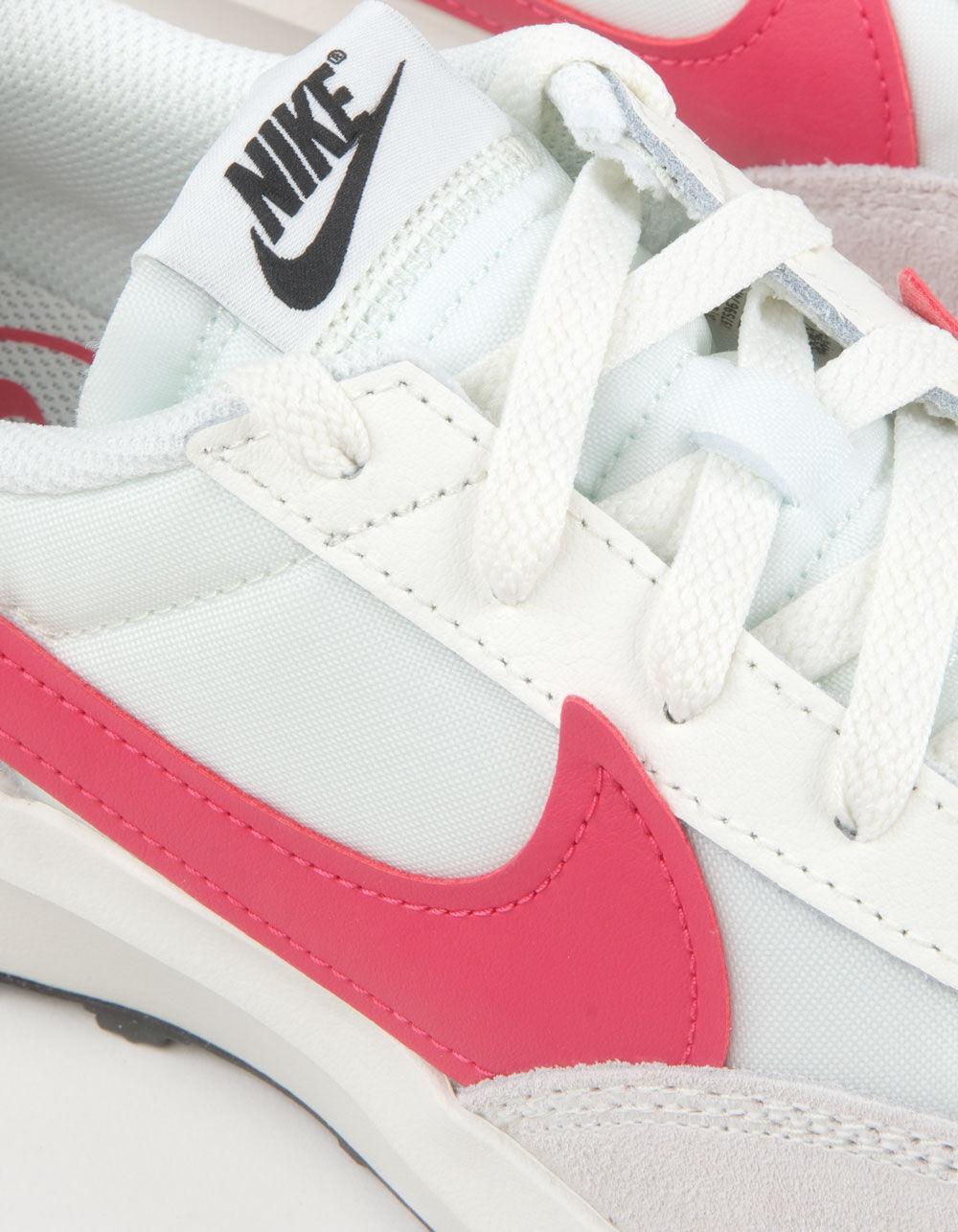 NIKE Waffle Debut Womens Shoes - WHT/BLUE Product Image