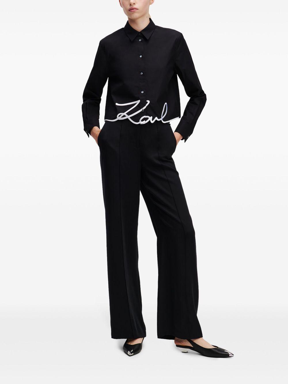Signature shirt Product Image