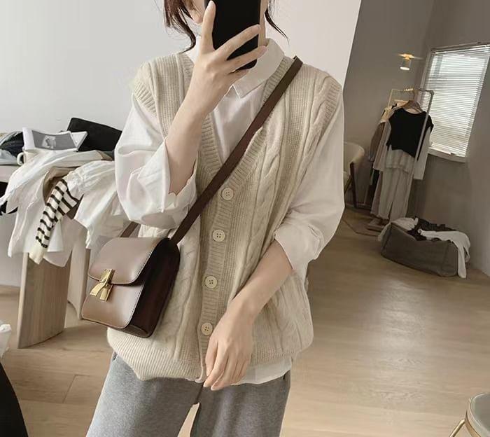V-Neck Plain Cable-Knit Sweater Vest Product Image