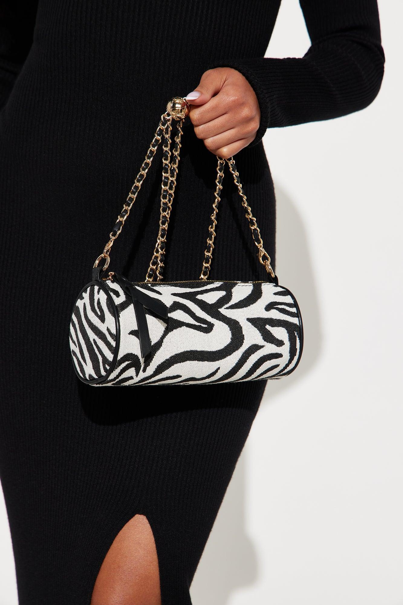 Stripes That Mesmerize Crossbody Bag - Black/White Product Image