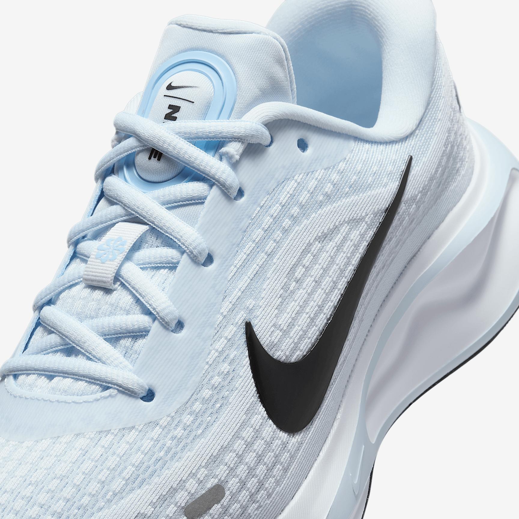 Nike Women's Journey Run Road Running Shoes Product Image