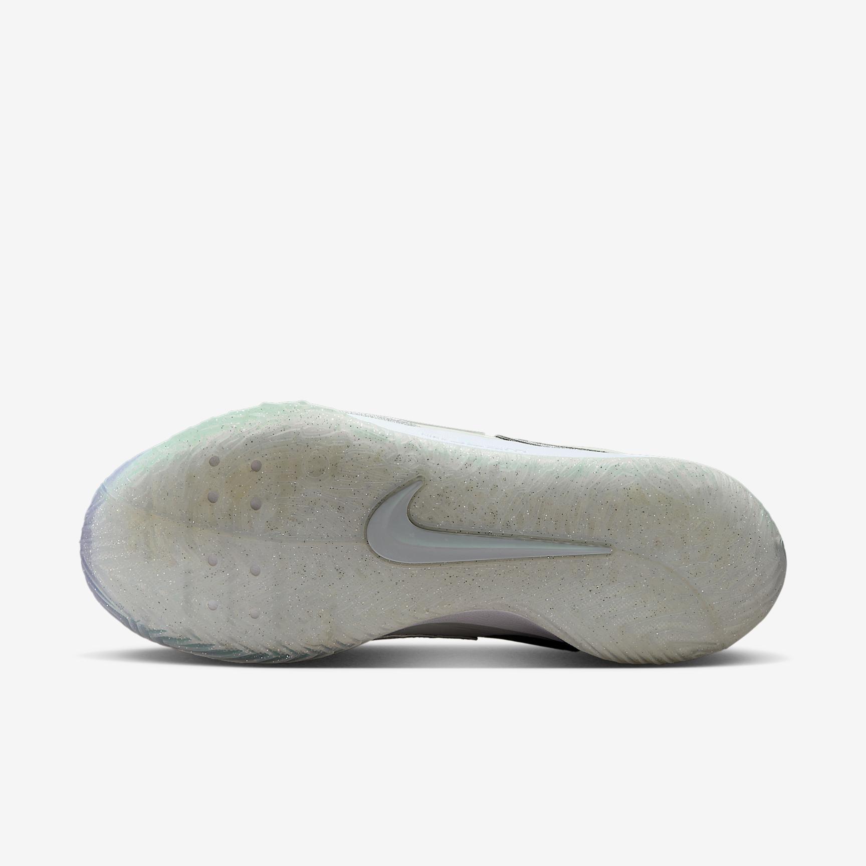 Nike HyperAce 3 SE Volleyball Shoes Product Image