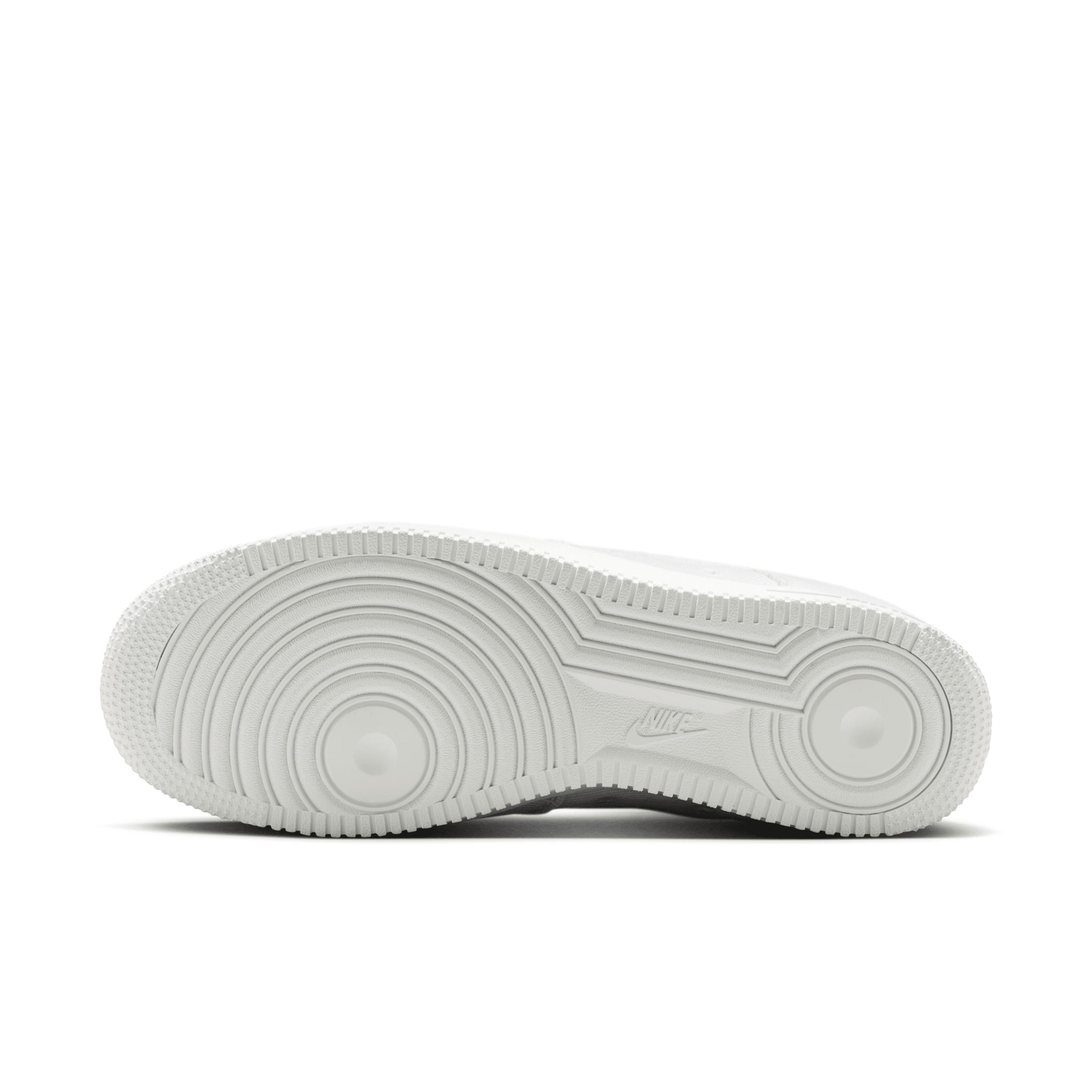 Nike Men's Air Force 1 Low Canvas Shoes Product Image