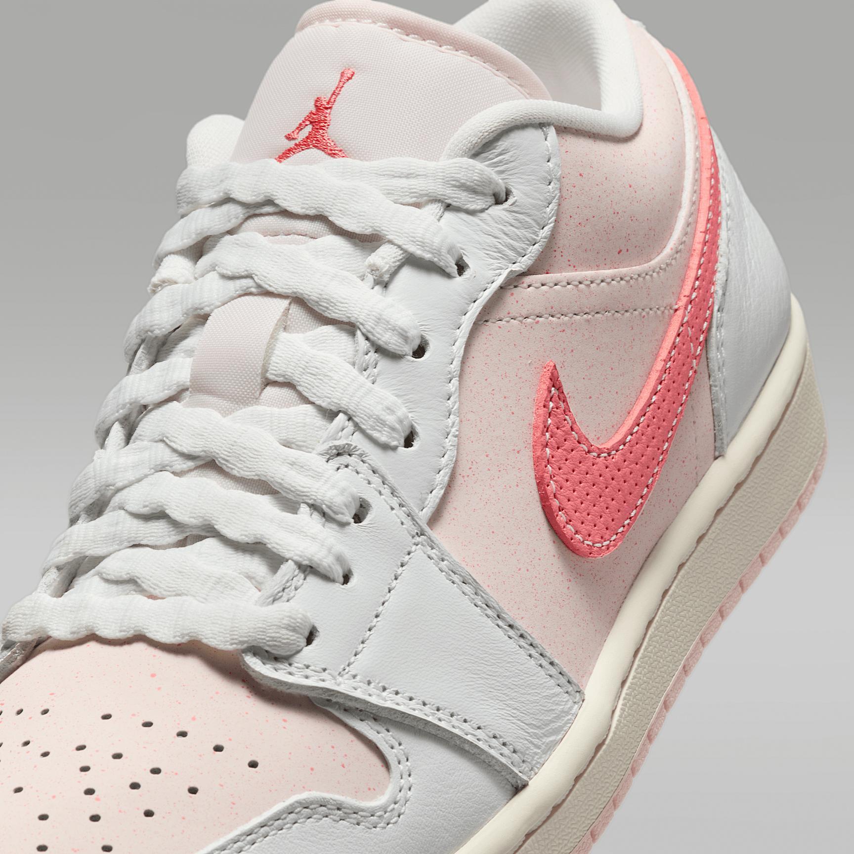 Air Jordan 1 Low SE Women's Shoes Product Image