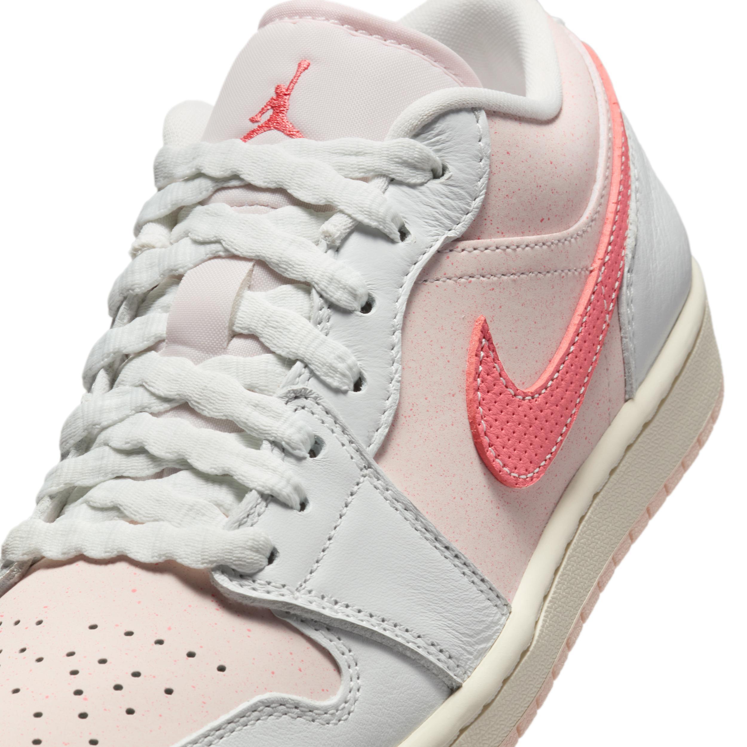 Air Jordan 1 Low SE Women's Shoes Product Image