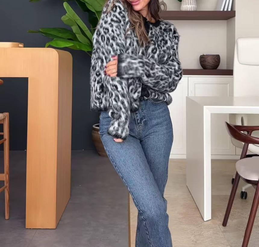 Round Neck Leopard Print Cardigan Product Image