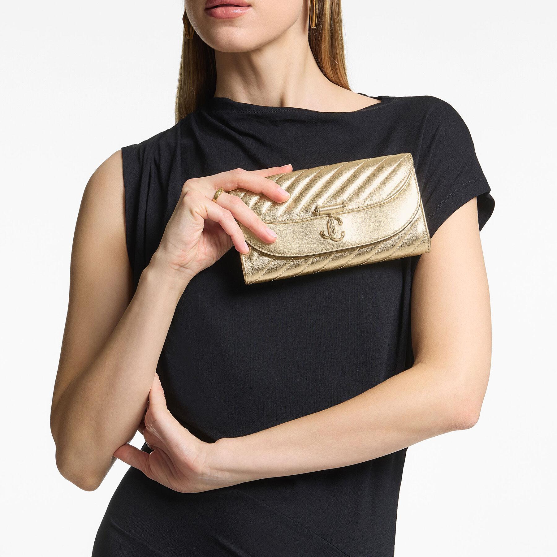 Curve Wallet With Chain Product Image