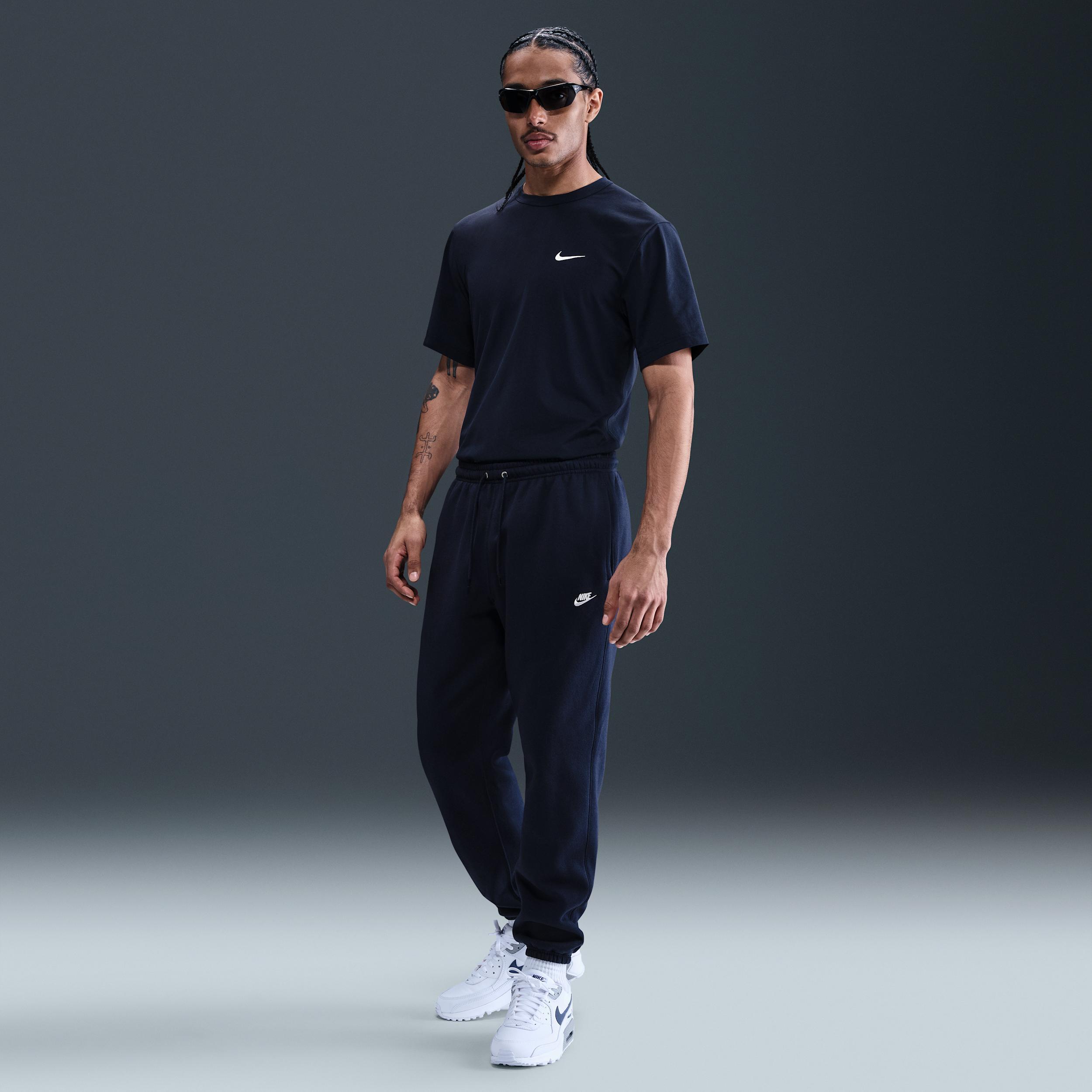Nike Men's Club Cuffed Brushed Fleece Pants Product Image