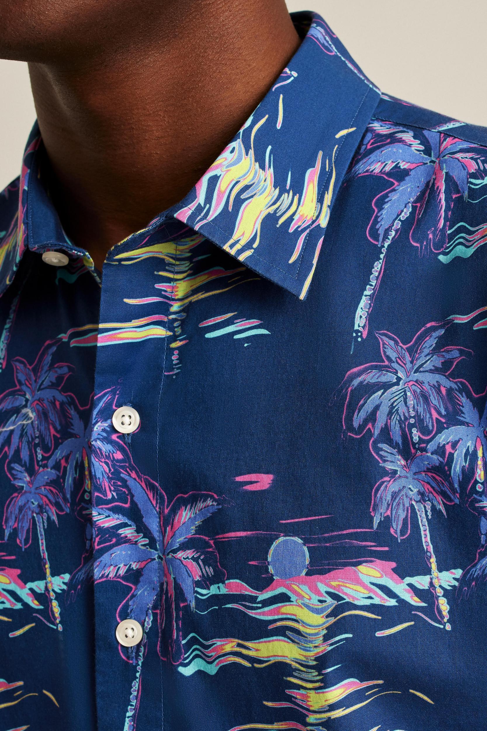 Riviera Short Sleeve Shirt Product Image