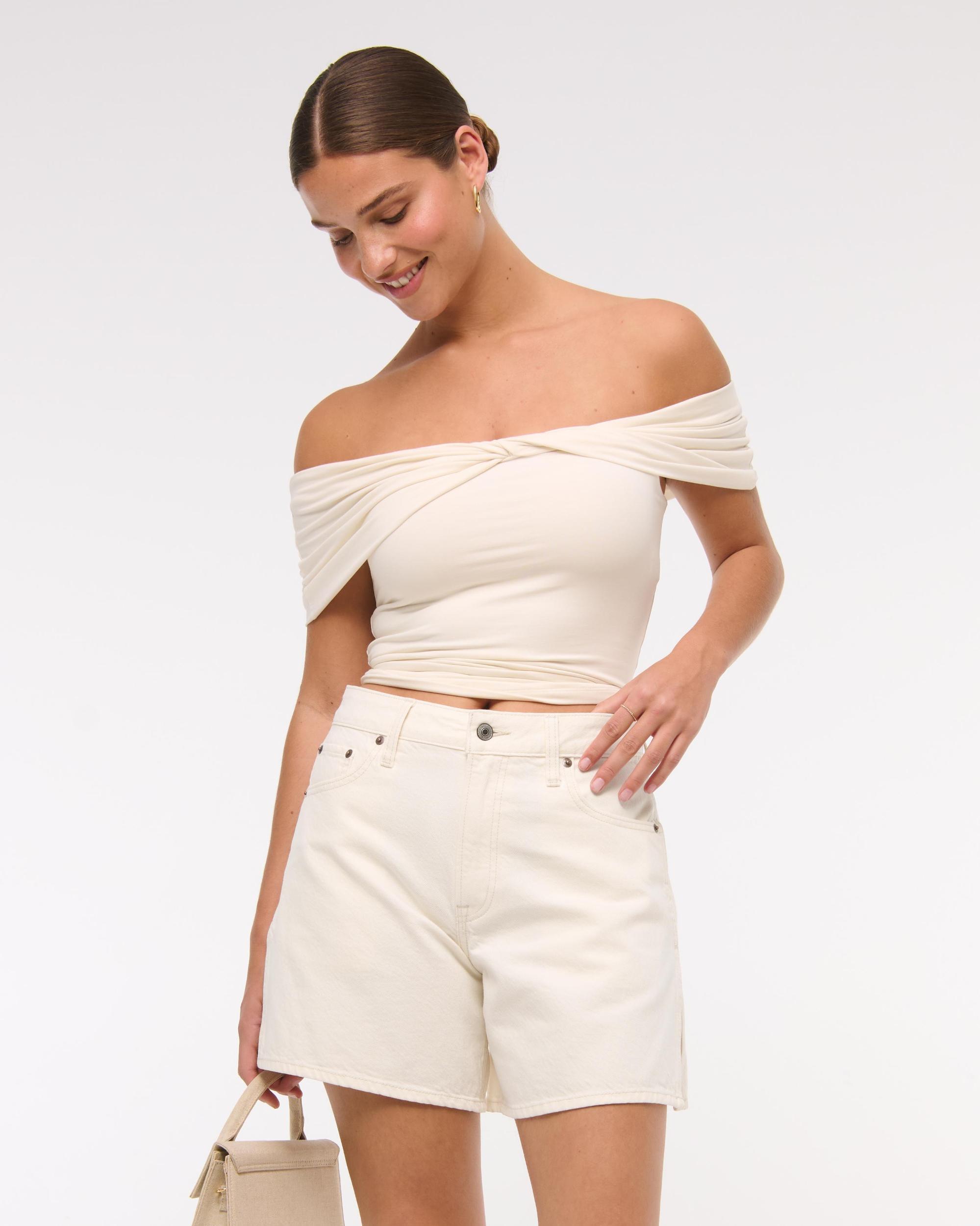 Curve Love High Rise Loose Short Product Image