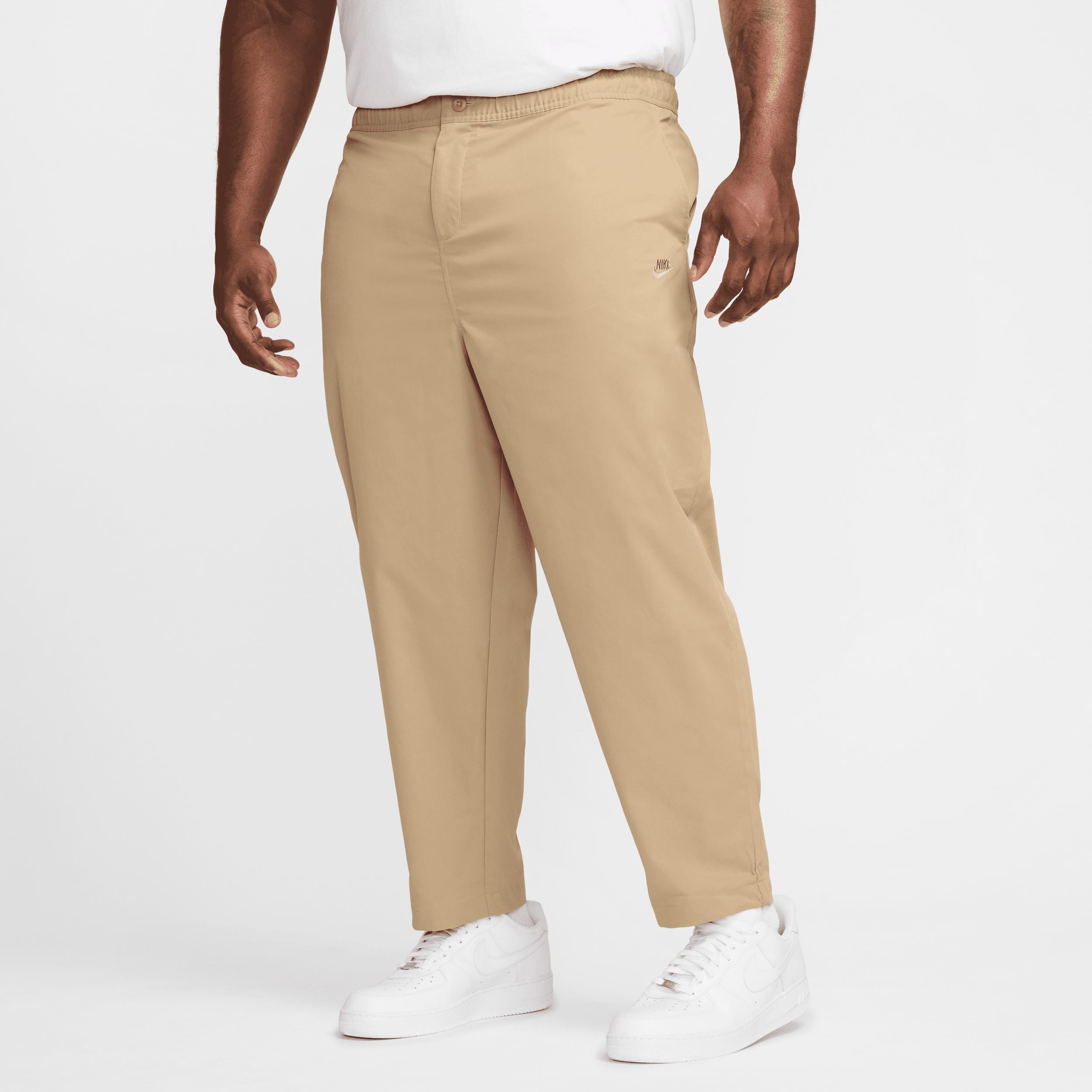 Nike Men's Club Woven Tapered Pants Product Image