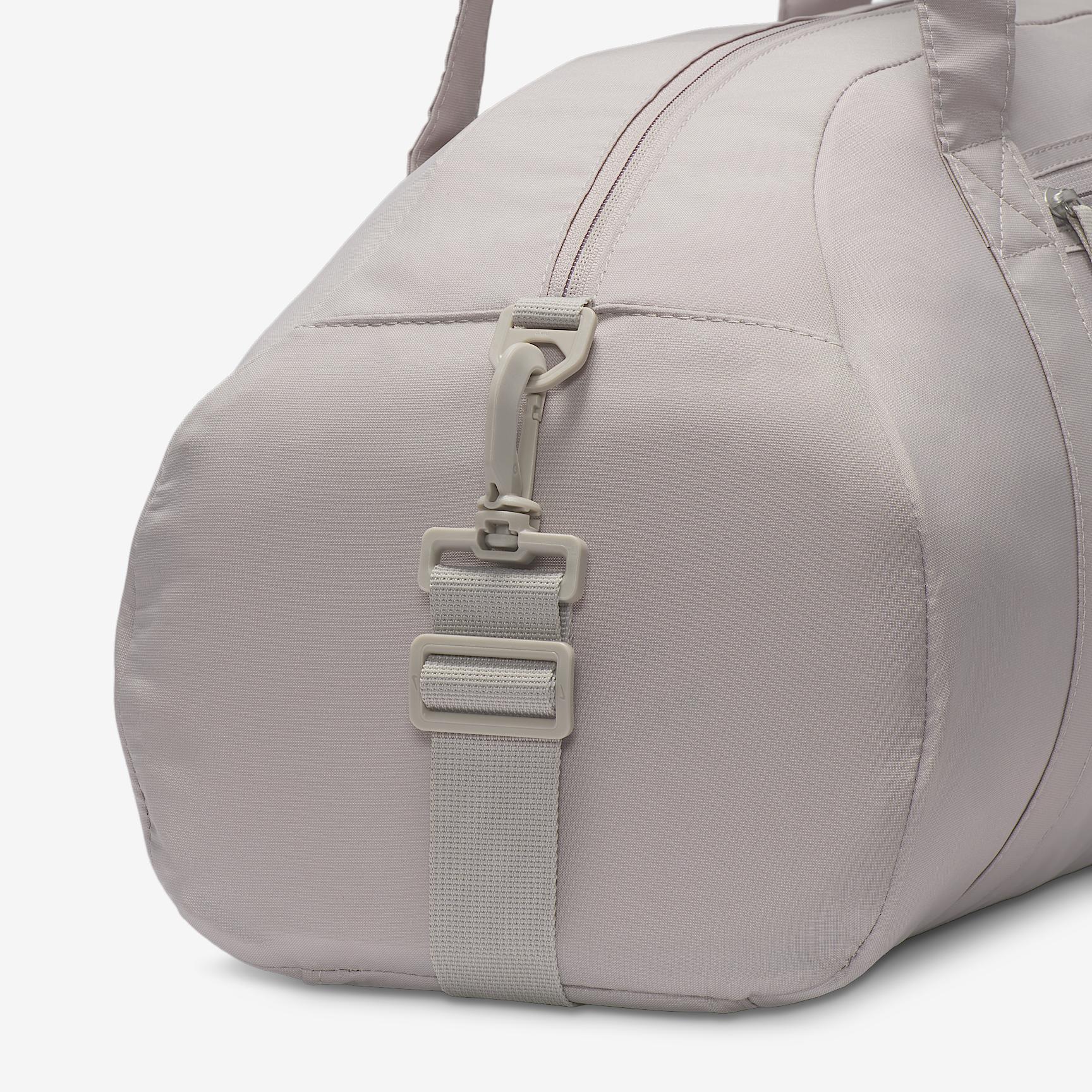 Nike Gym Club Duffel Bag (24L) Product Image