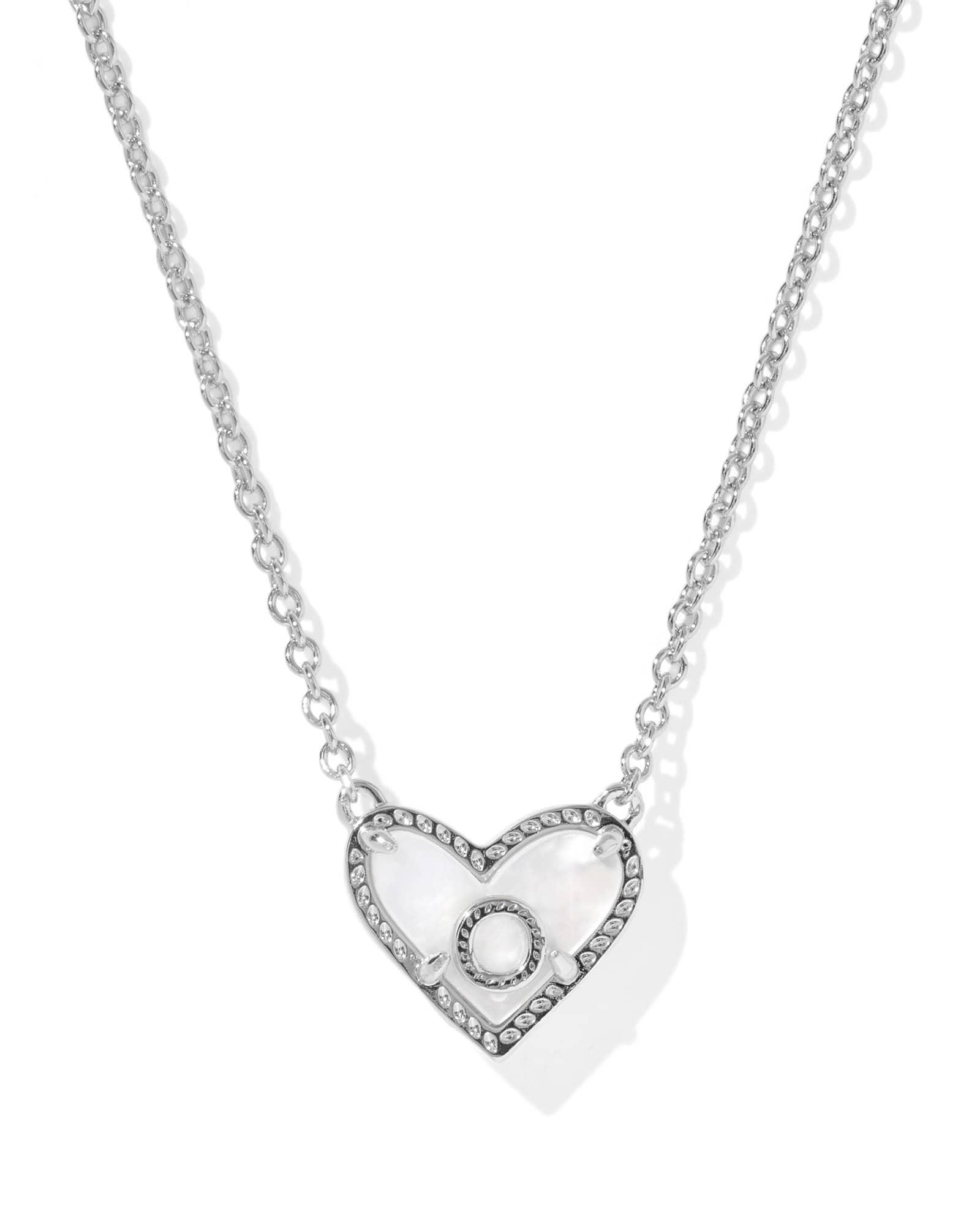 Ari Heart Letter H Gold Short Pendant Necklace Product Image