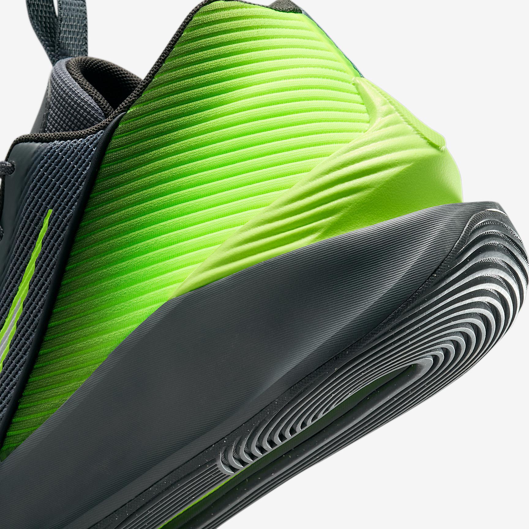 Nike G.T. Jump Academy Basketball Shoes Product Image