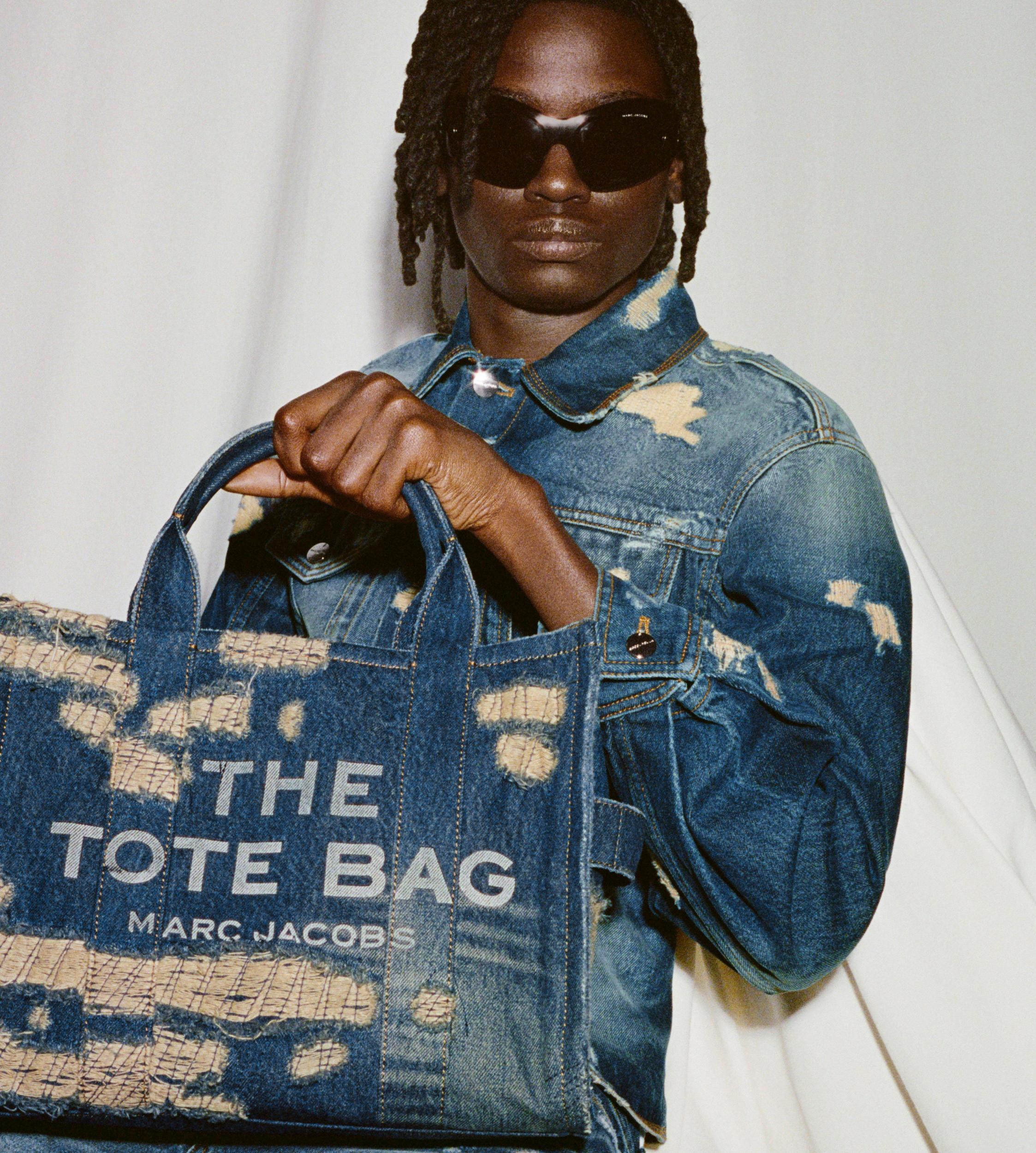 The Canvas Medium Tote Bag Product Image