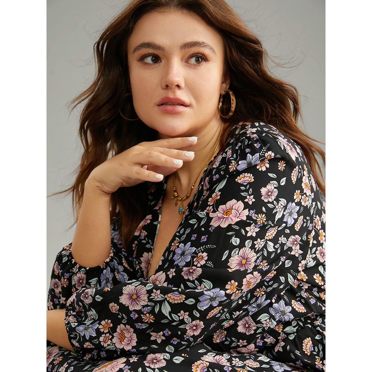 Plus Size Boho Print Lantern Sleeve Elastic Waist Dress Black Women Vacation Elastic cuffs V-neck Long Sleeve Curvy Midi Dress BloomChic 30/6X Product Image