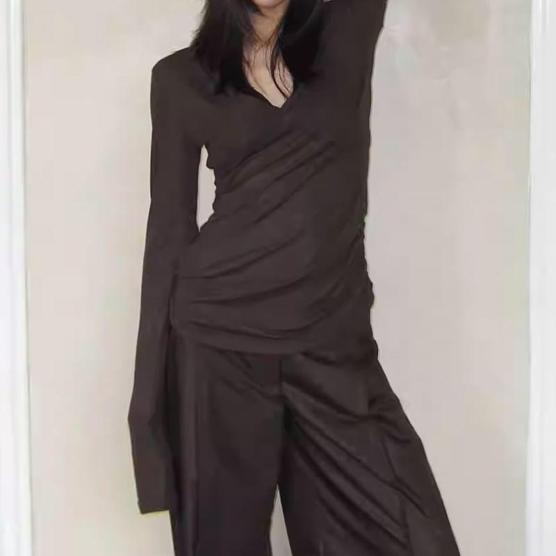 Long-Sleeve V-Neck Plain Knit Top Product Image