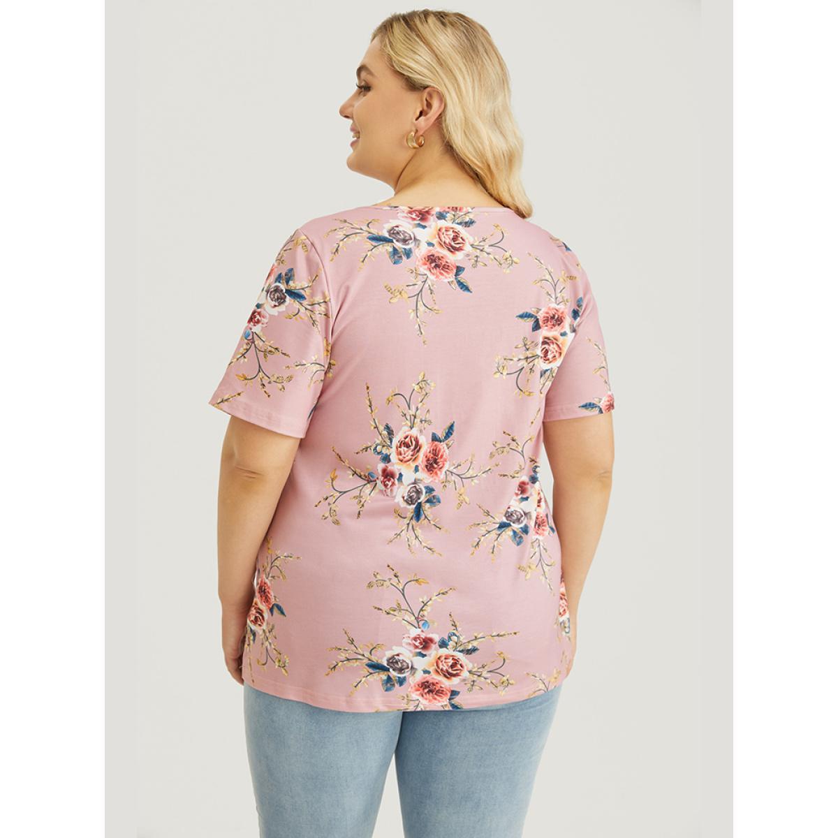 Plus Size Floral Print Button Detail Pleated V Neck T-shirt Rouge Women Casual Floral V-neck Dailywear T-shirts BloomChic 18-20/2X Product Image